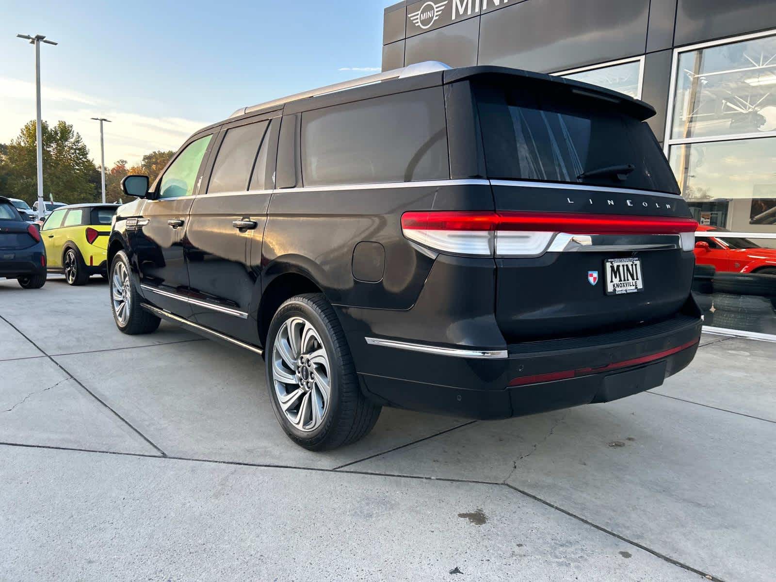 2022 Lincoln Navigator L Standard 8