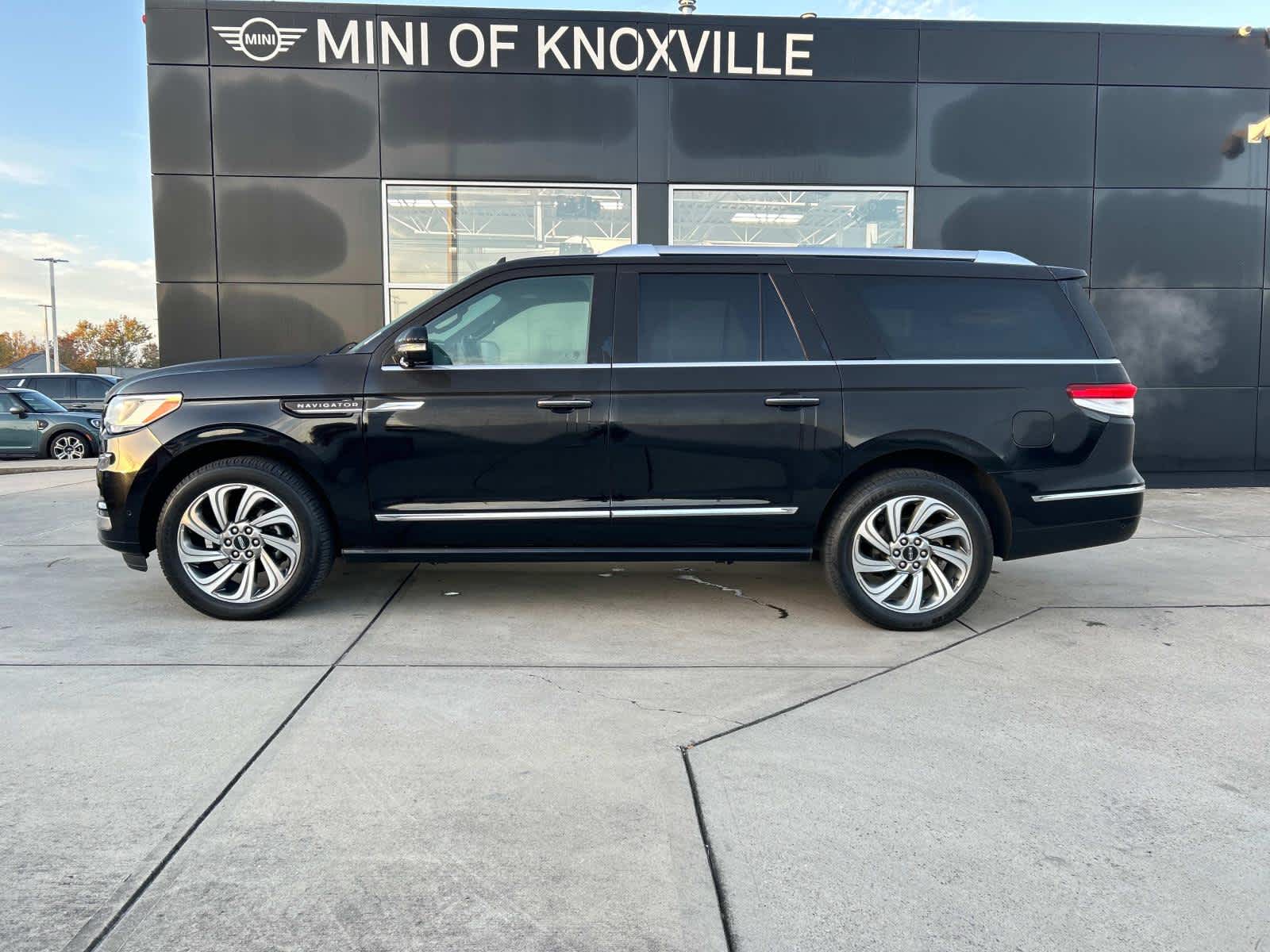 2022 Lincoln Navigator L Standard 1