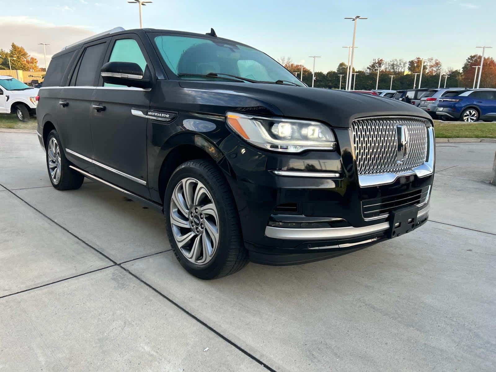 2022 Lincoln Navigator L Standard 4