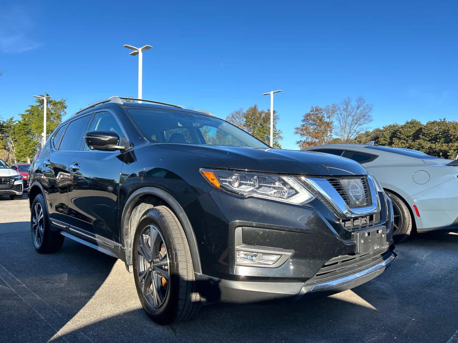 2017 Nissan Rogue SL 1