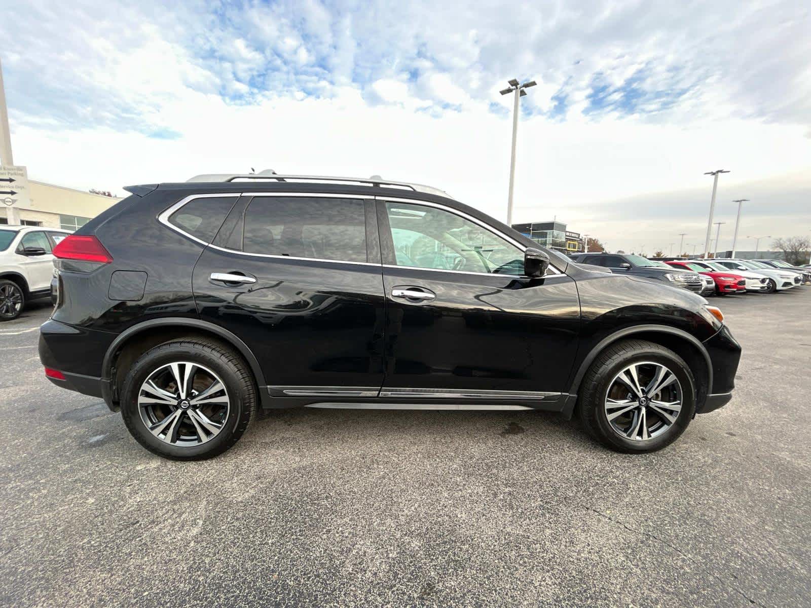 2017 Nissan Rogue SL 2