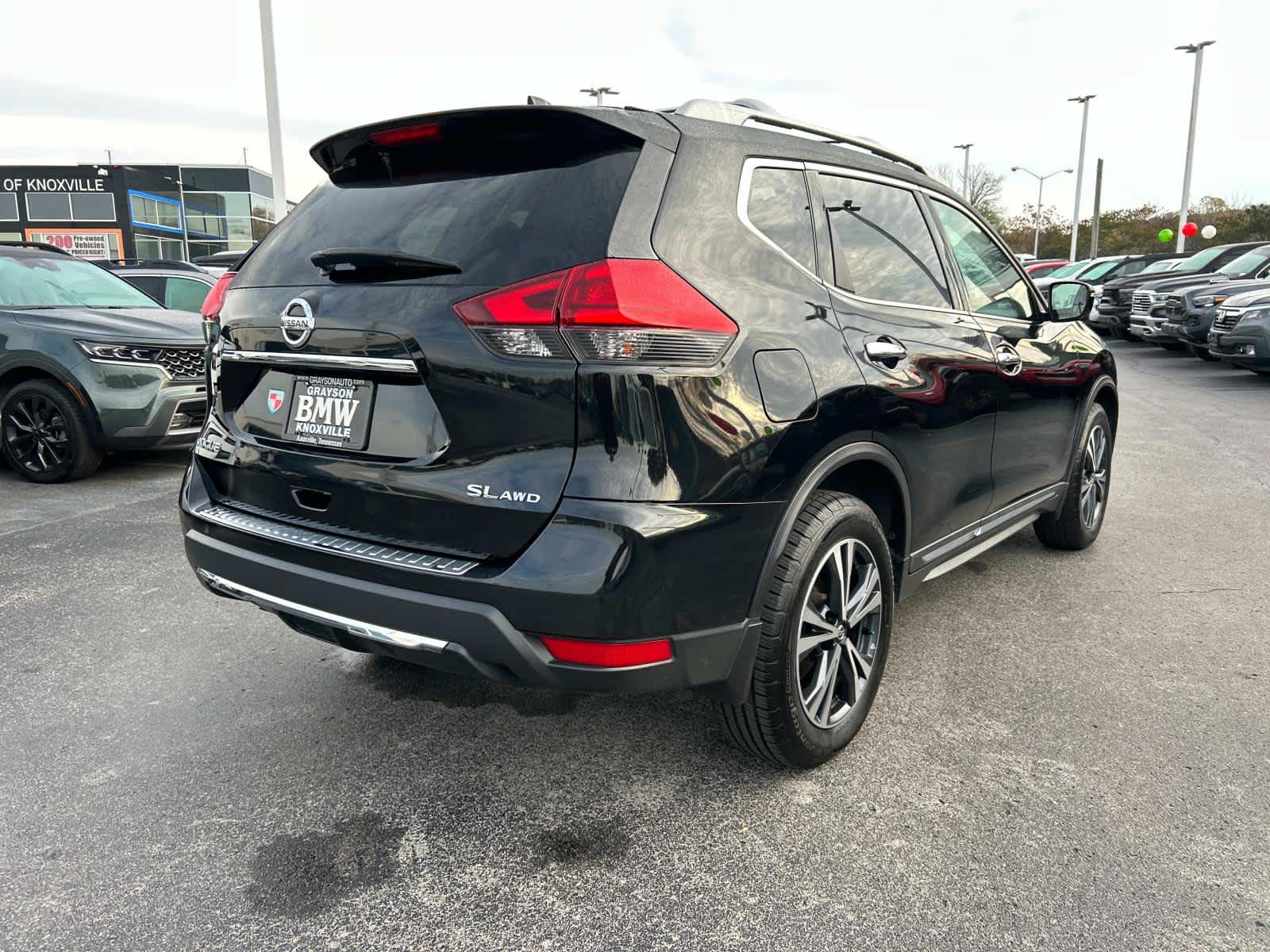 2017 Nissan Rogue SL 3