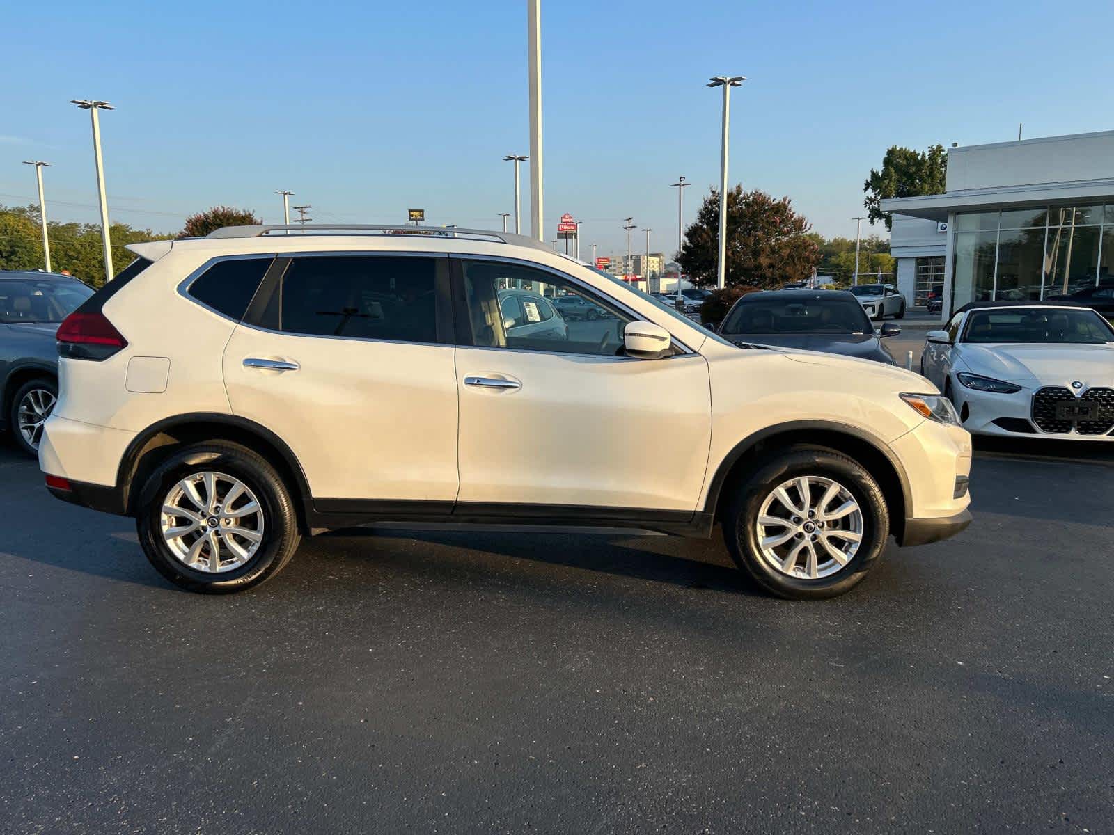 2019 Nissan Rogue SV 2