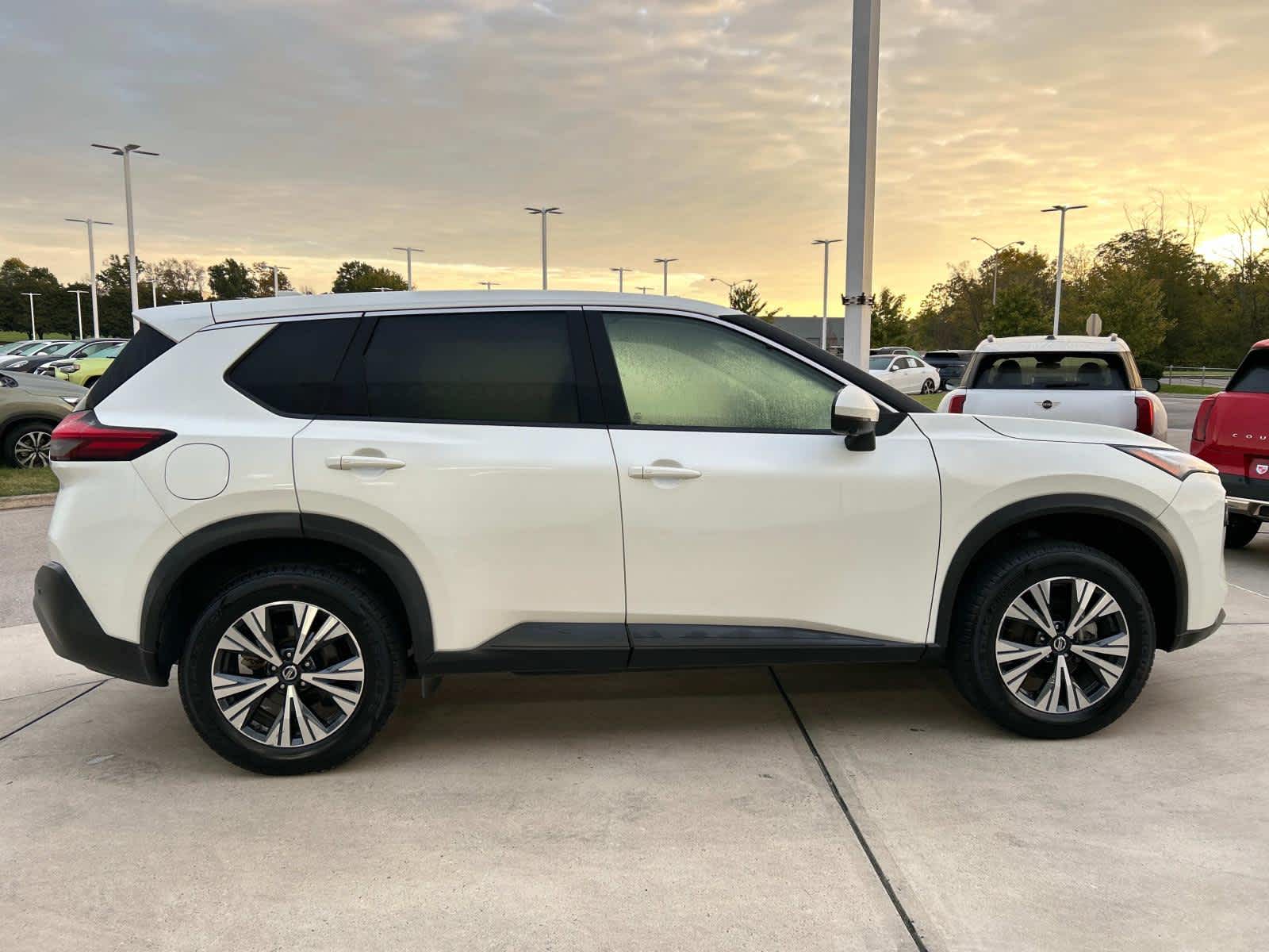 2021 Nissan Rogue SV 5