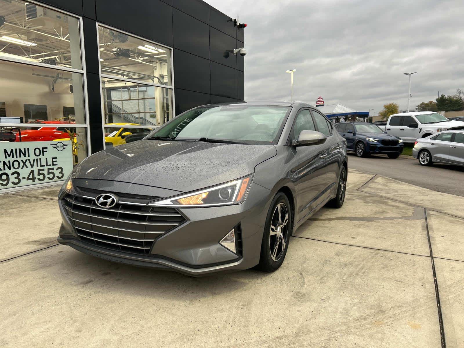 2019 Hyundai Elantra SE 2