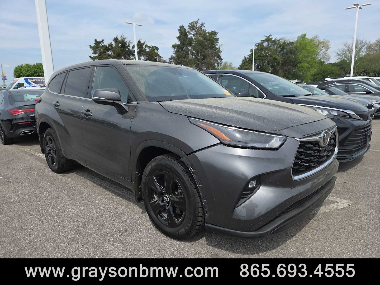 Magnetic Gray Metallic 2022 Toyota Highlander LE AWD SUV / Crossover All-Wheel Drive 8-Speed Automatic