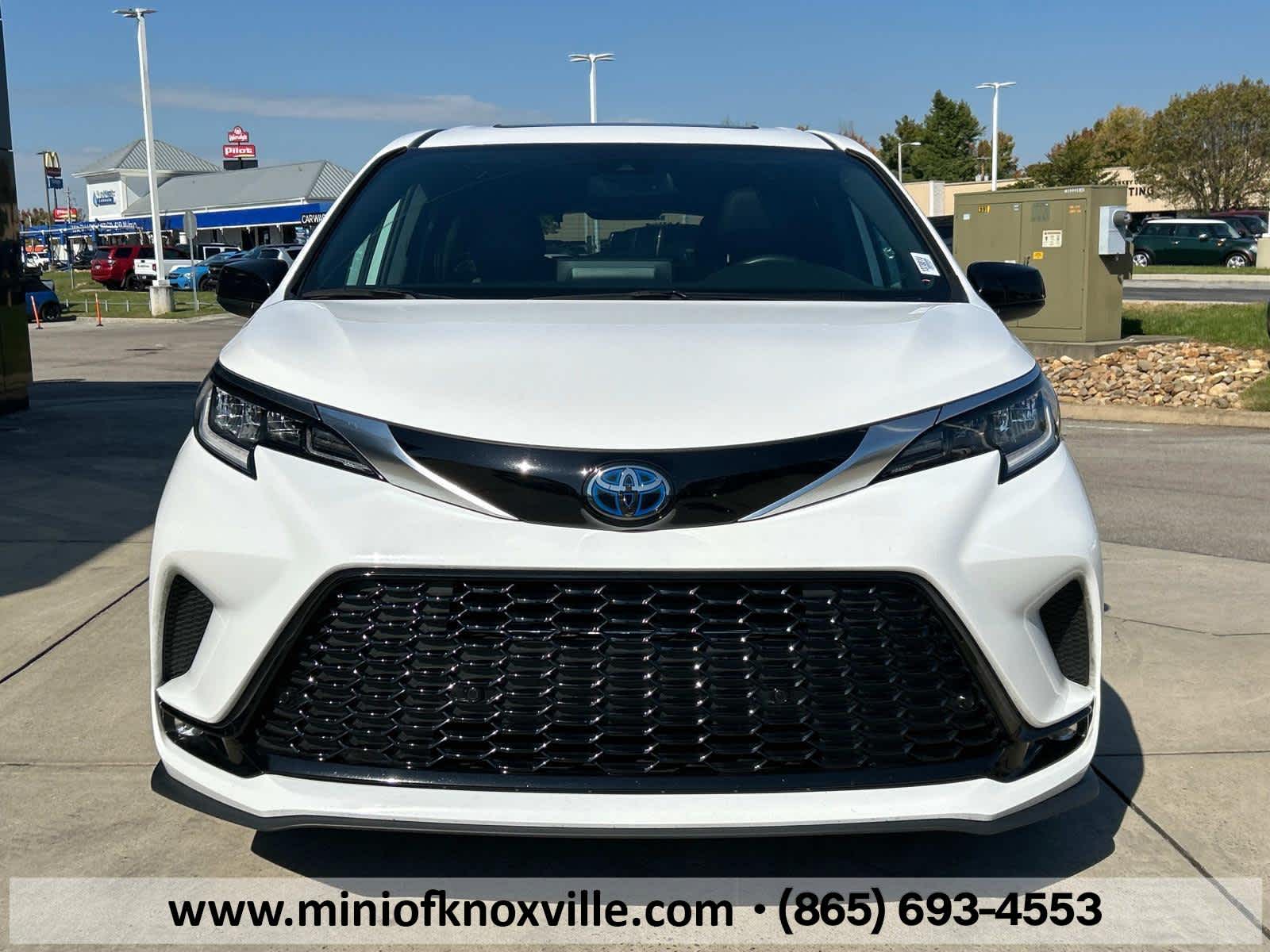 2023 Toyota Sienna XSE 3