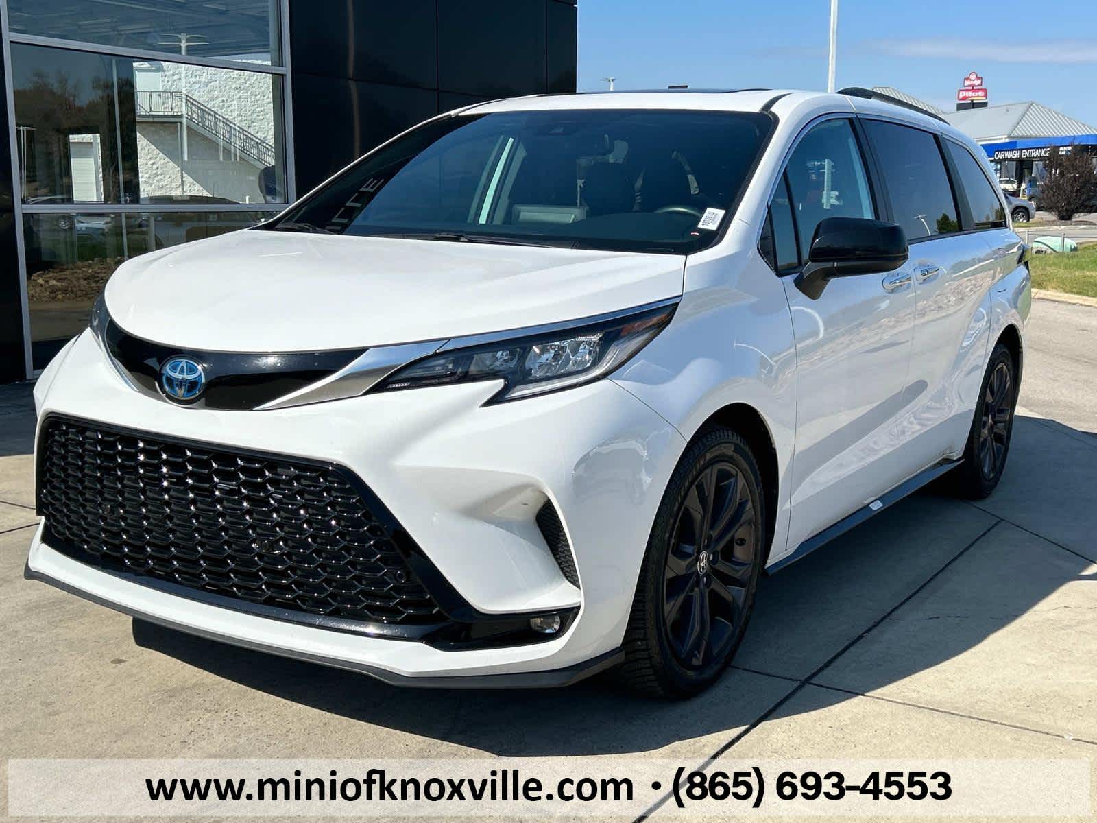 2023 Toyota Sienna XSE 2