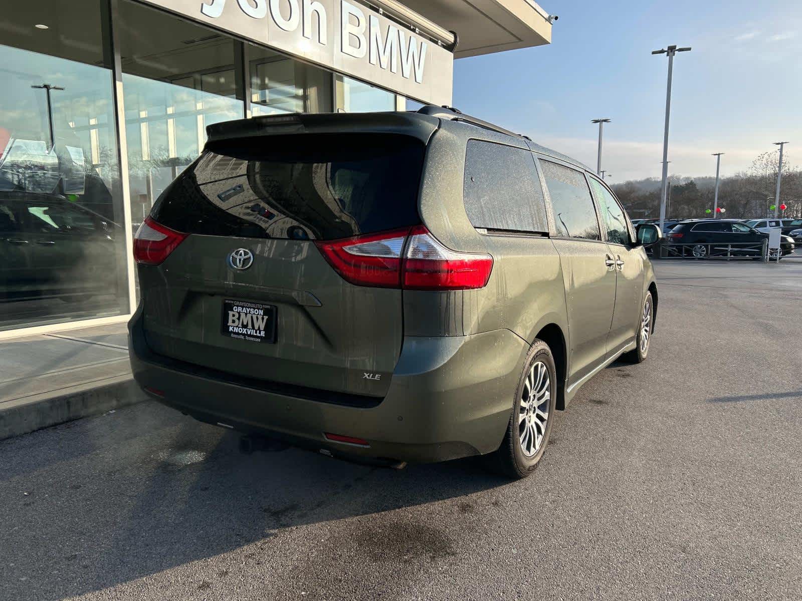 2019 Toyota Sienna XLE Premium 3