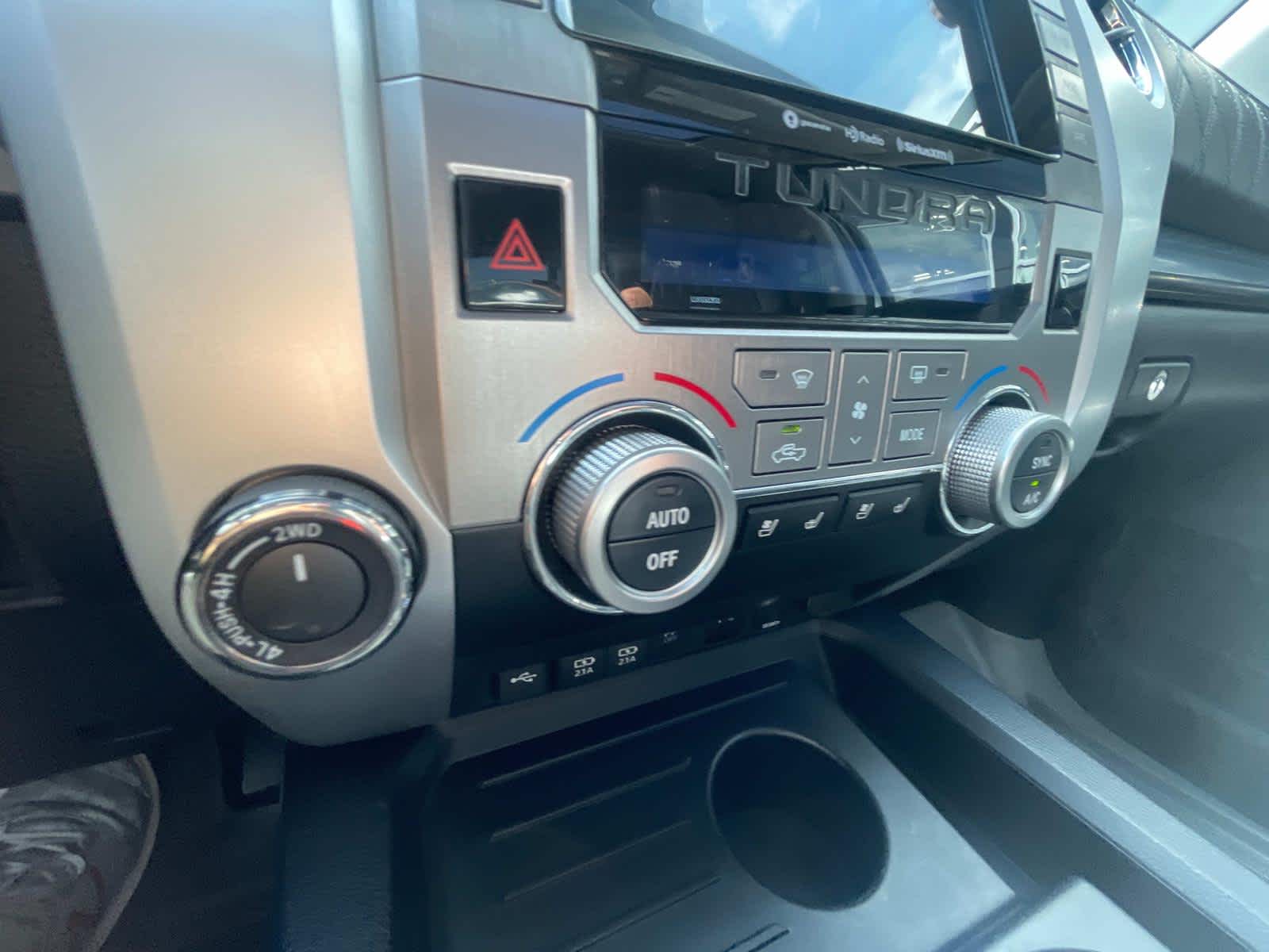 2020 Toyota Tundra Platinum CrewMax 5.5 Bed 5.7L 25