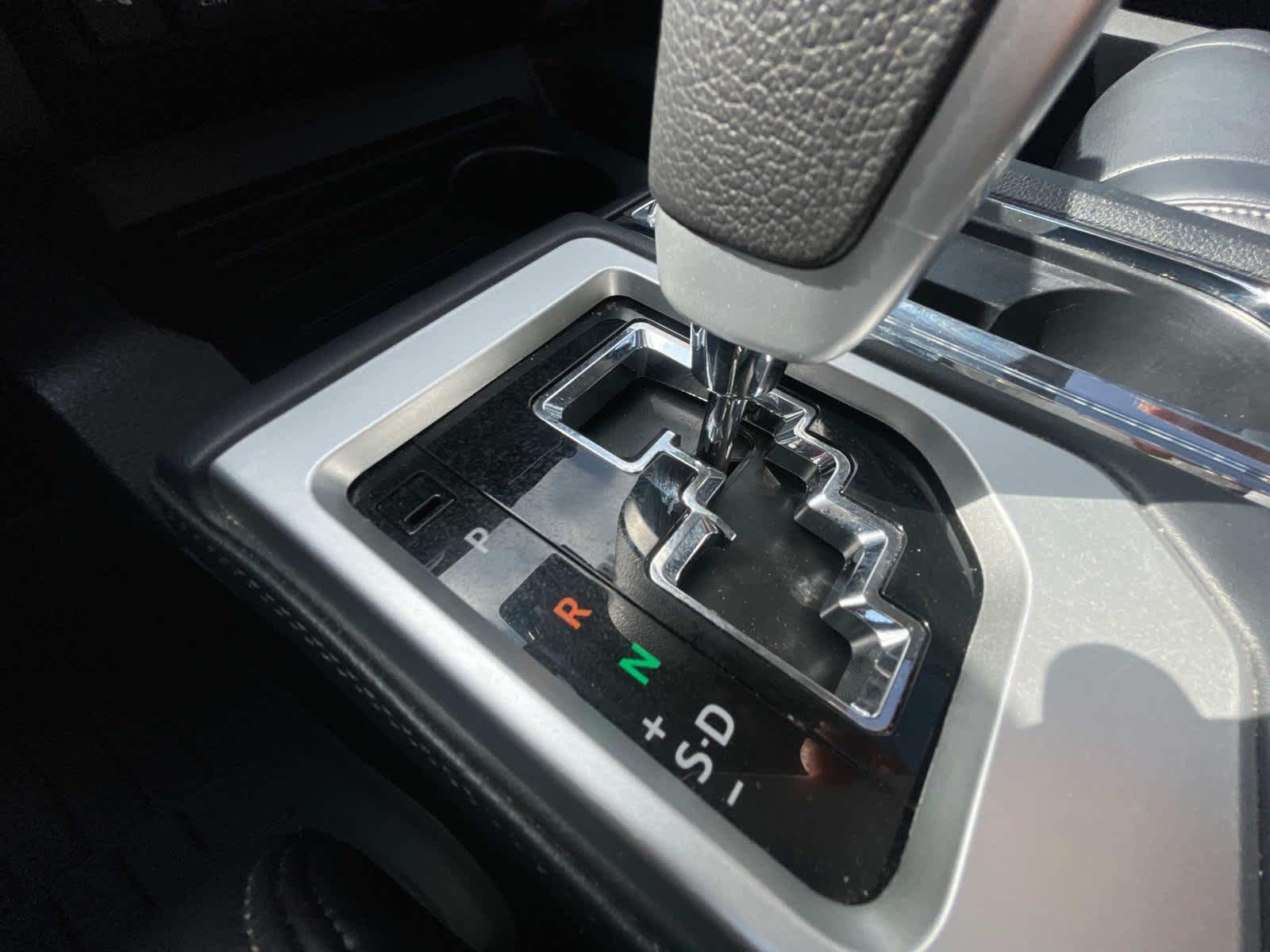 2020 Toyota Tundra Platinum CrewMax 5.5 Bed 5.7L 28