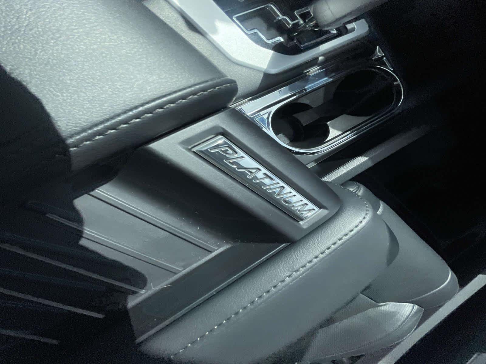 2020 Toyota Tundra Platinum CrewMax 5.5 Bed 5.7L 29