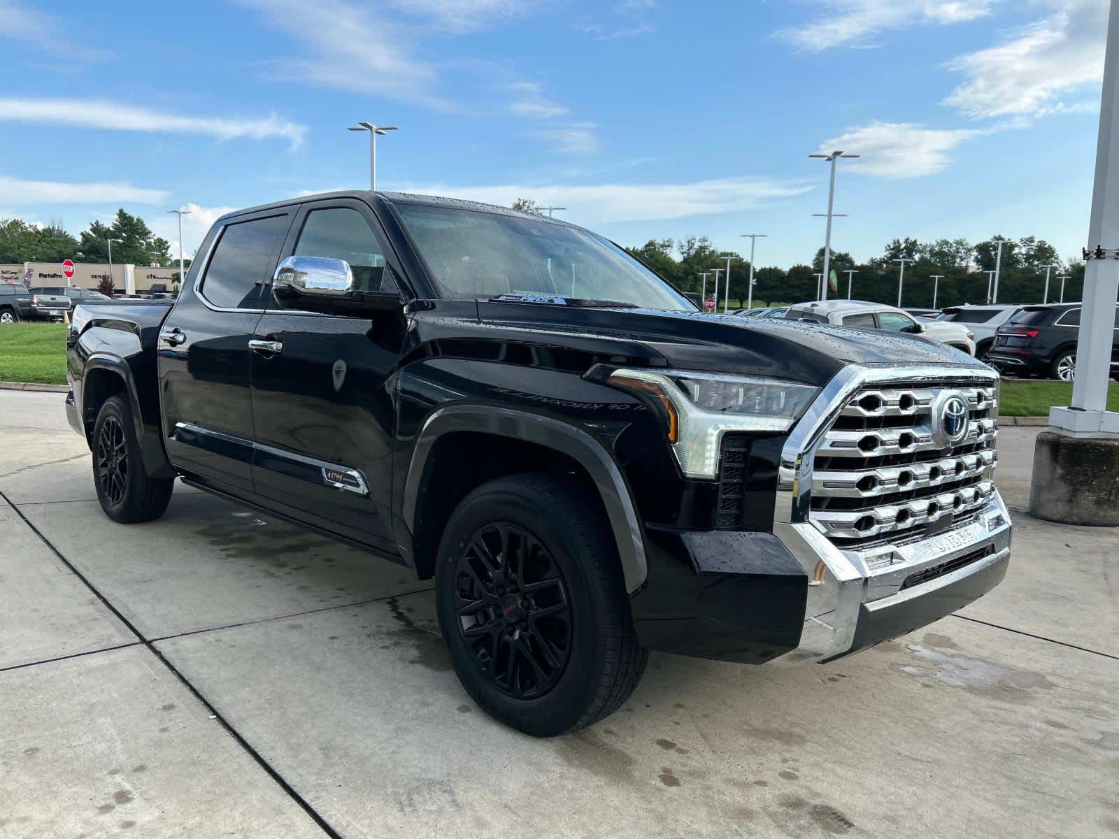 2024 Toyota Tundra 1794 Edition Hybrid CrewMax 5.5 Bed 17