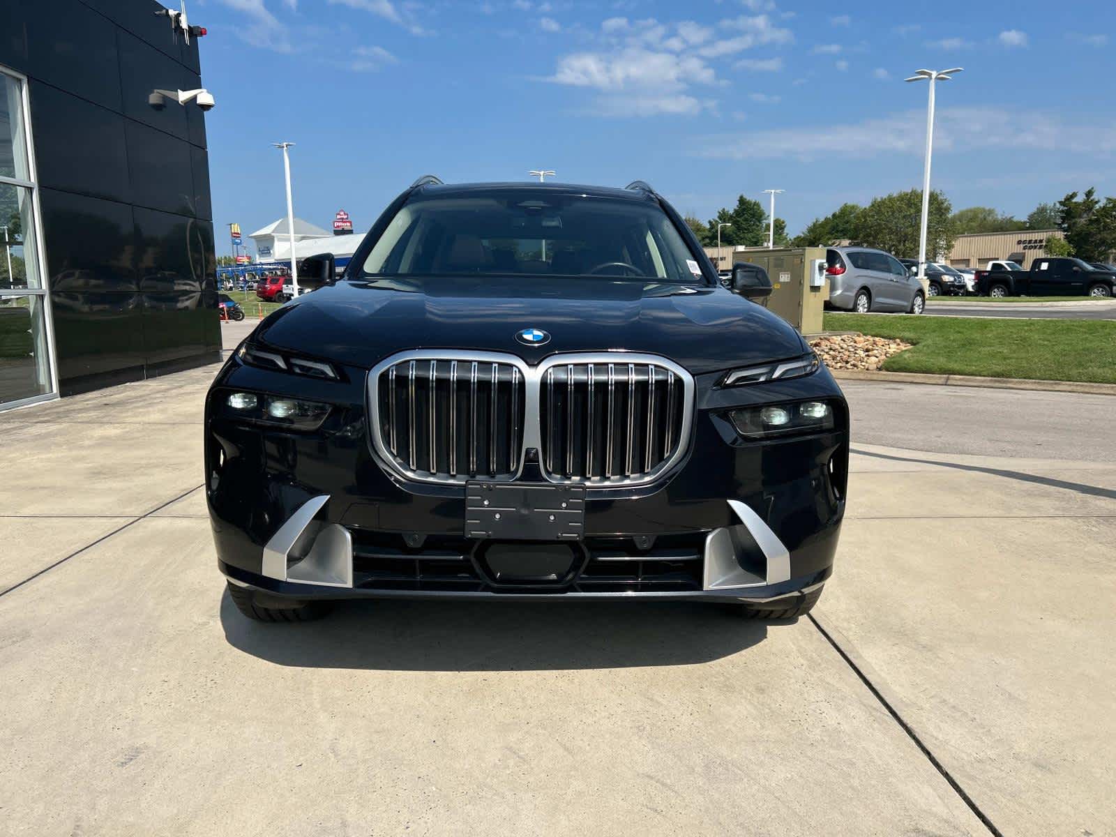 2023 BMW X7 xDrive40i 3