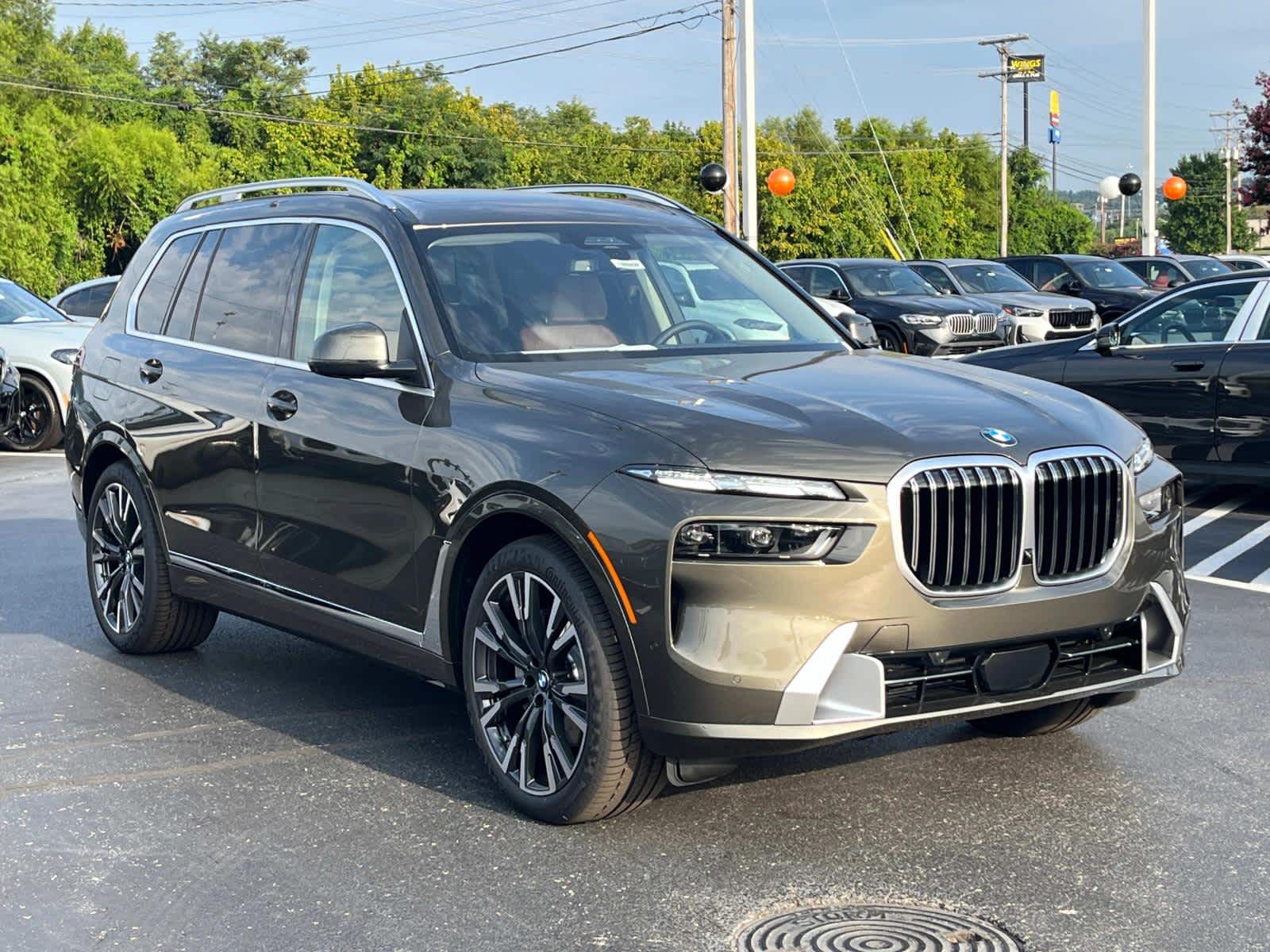 2025 BMW X7 xDrive40i 9