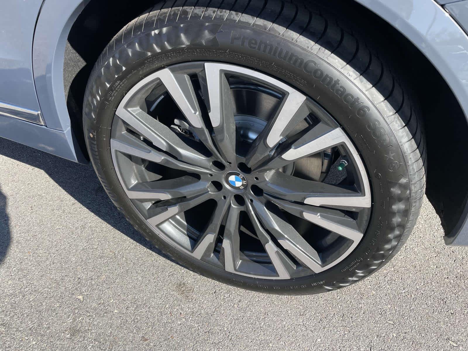 2024 BMW X7 xDrive40i 9