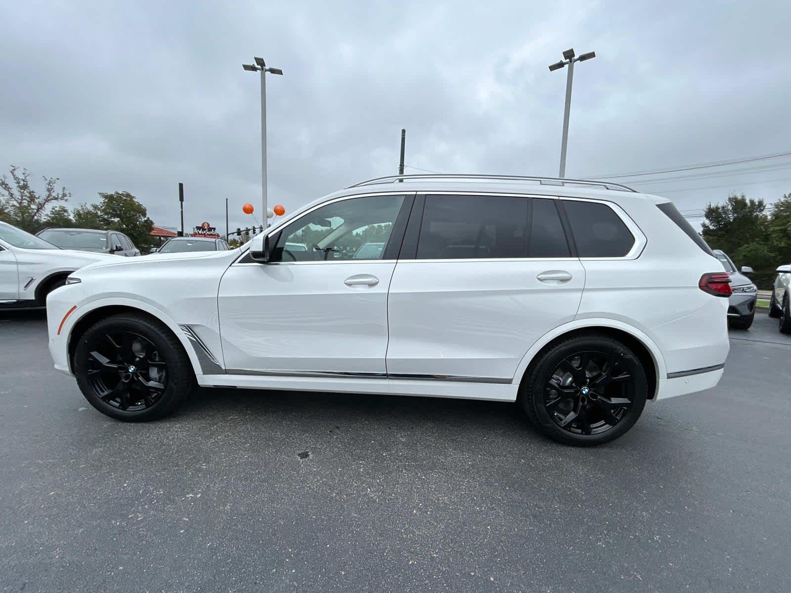 2025 BMW X7 xDrive40i 6