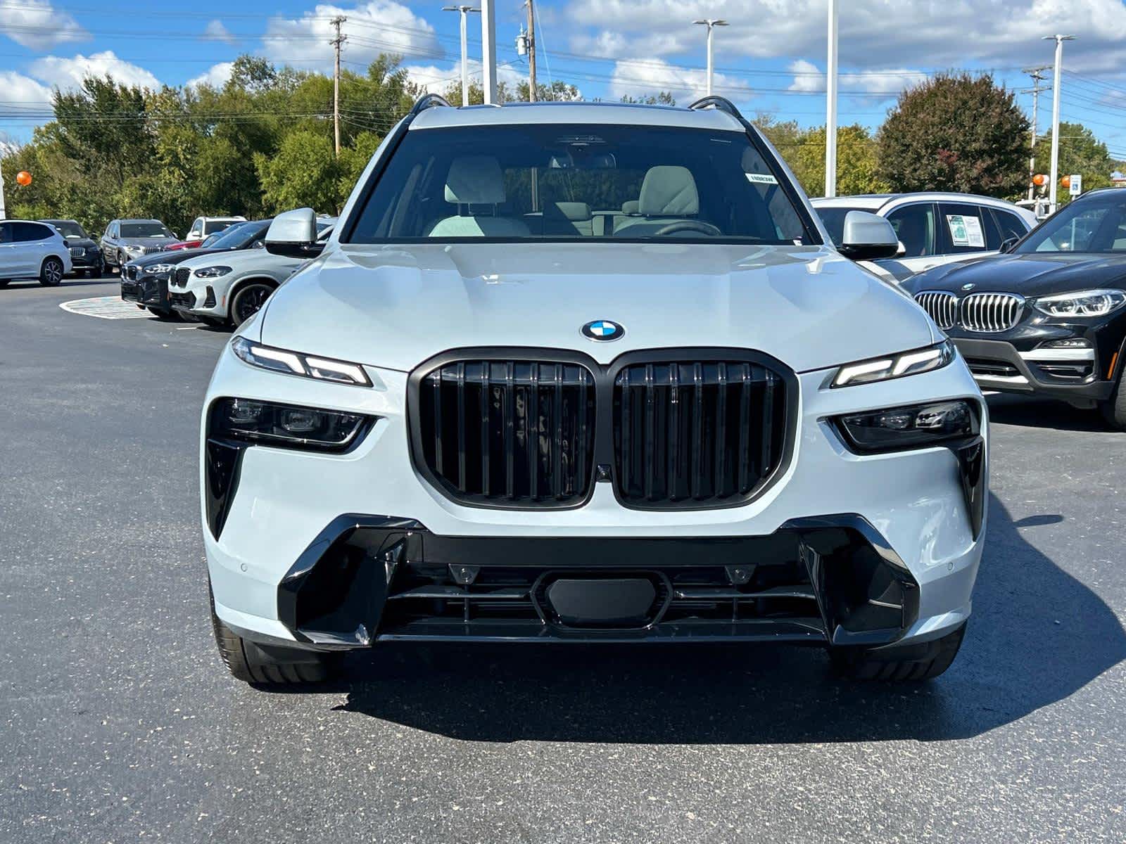 2025 BMW X7 xDrive40i 8