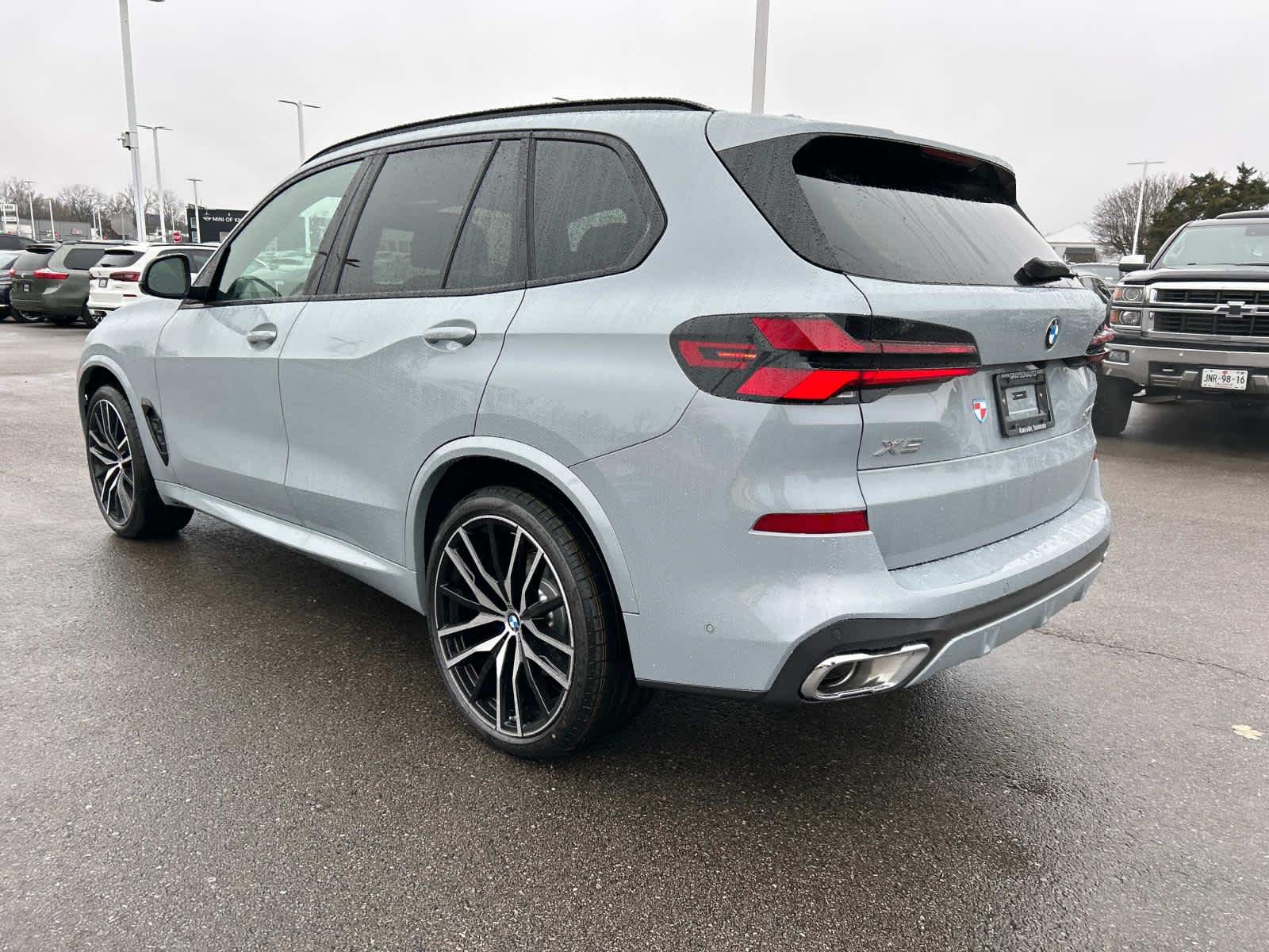 2025 BMW X5 xDrive40i 5