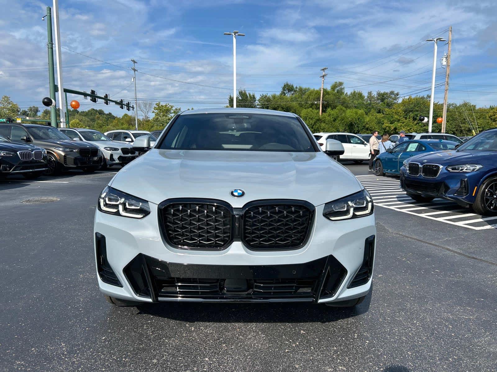 2024 BMW X4 xDrive30i 8