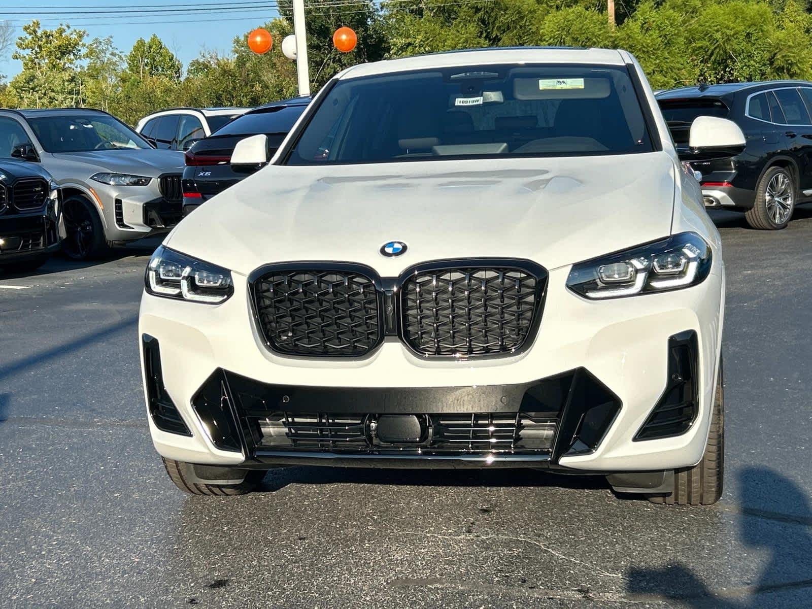 2025 BMW X4 xDrive30i 8