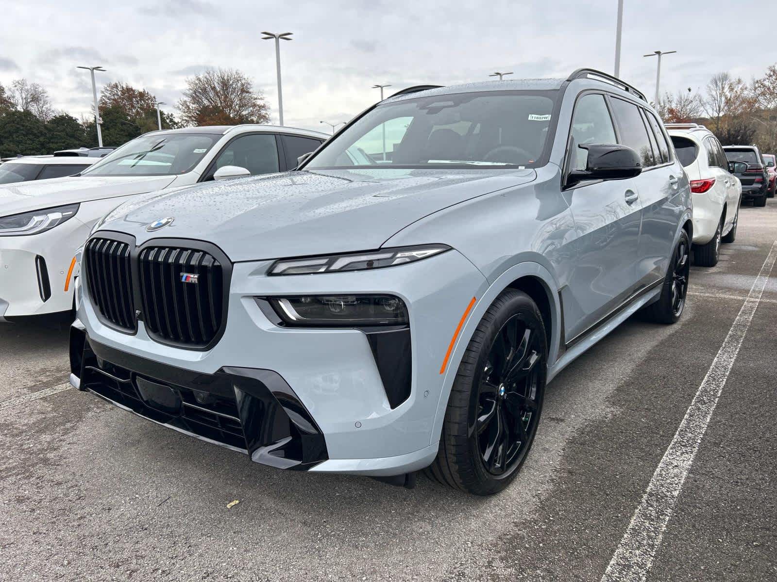 2025 BMW X7 M60i 2