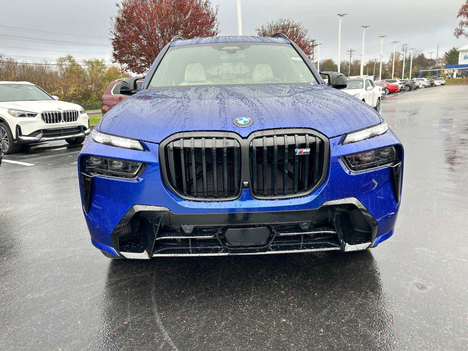 2025 BMW X7 M60i 8