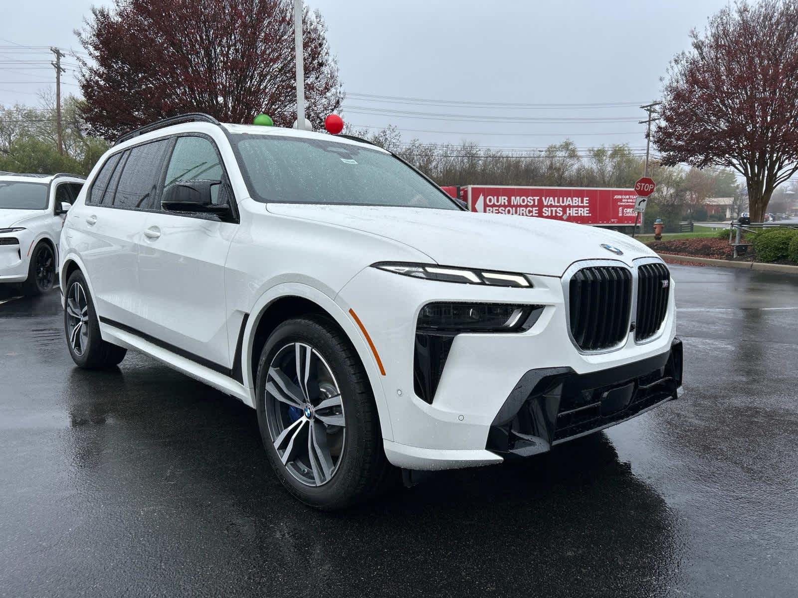 2025 BMW X7 M60i 1