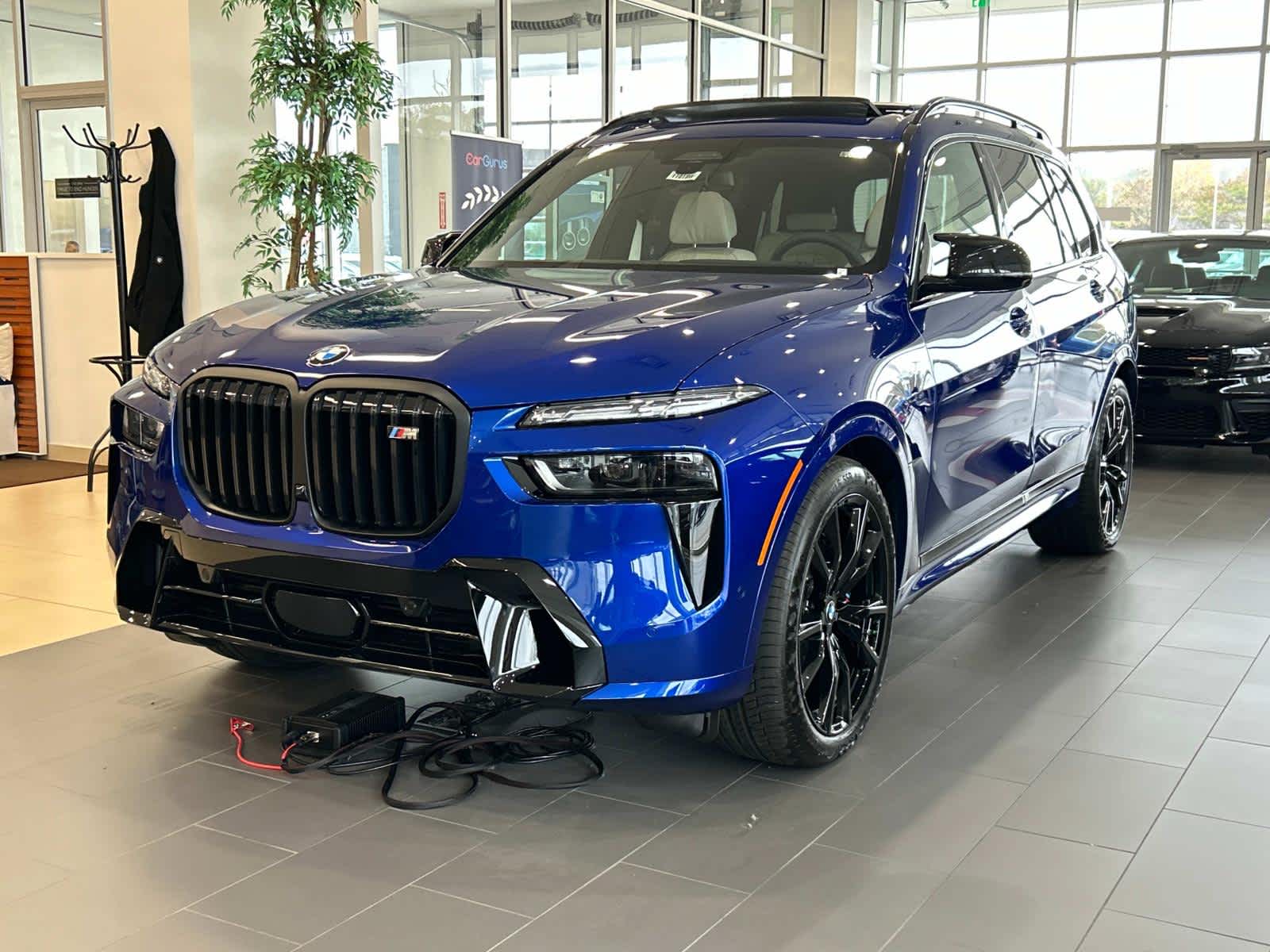 2025 BMW X7 M60i 8