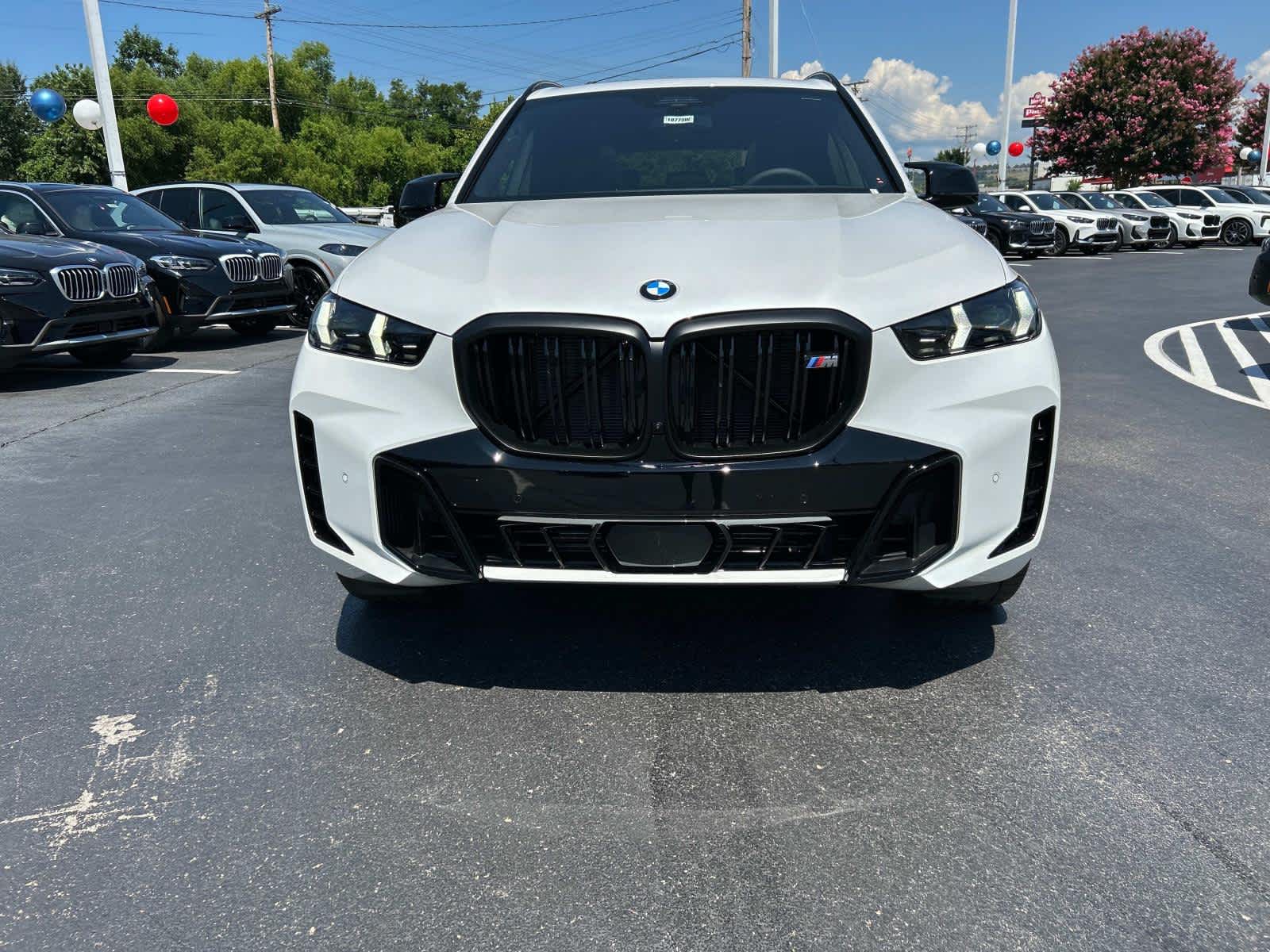 2025 BMW X5 M60i 8