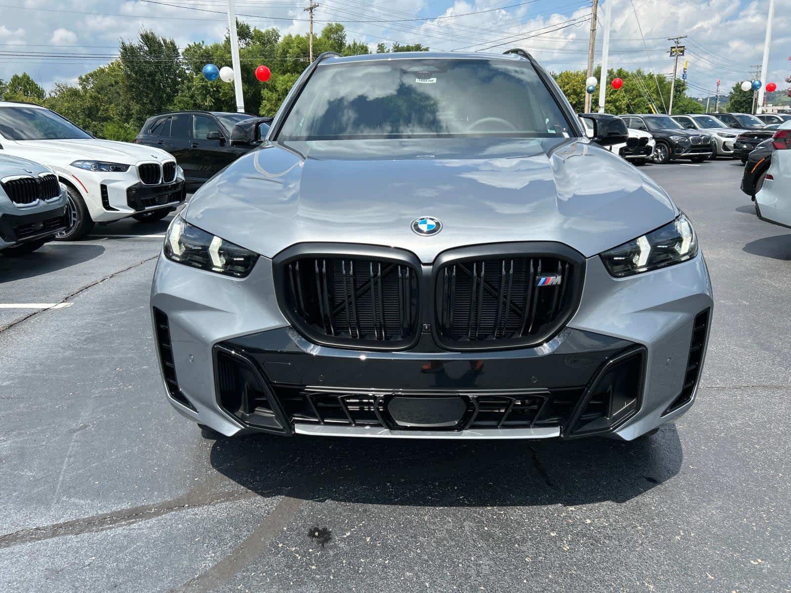 2025 BMW X5 M60i 8