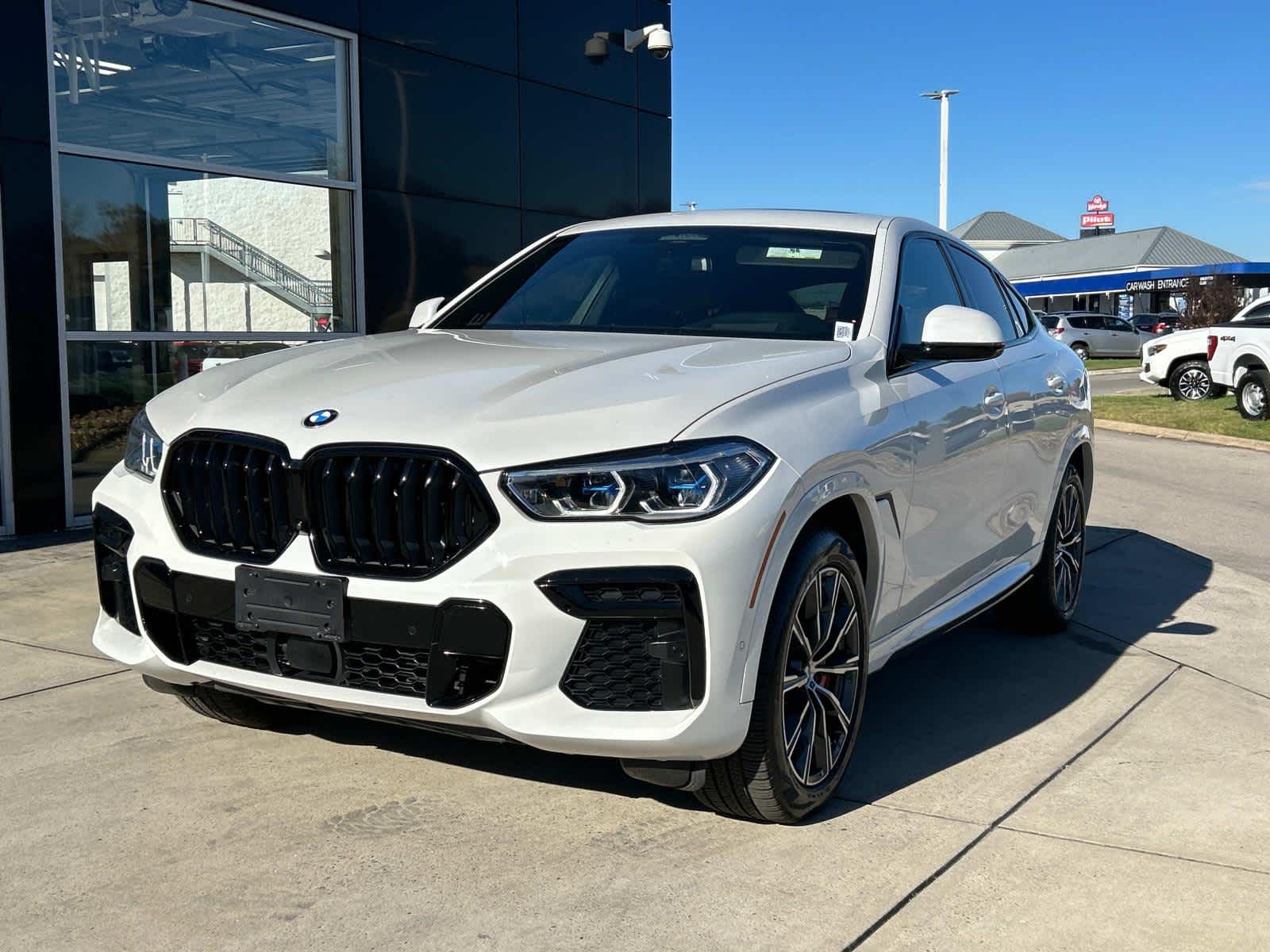 2022 BMW X6 M50i 2