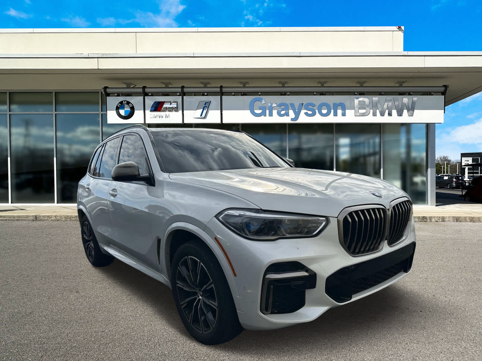 2022 BMW X5 M50i 1