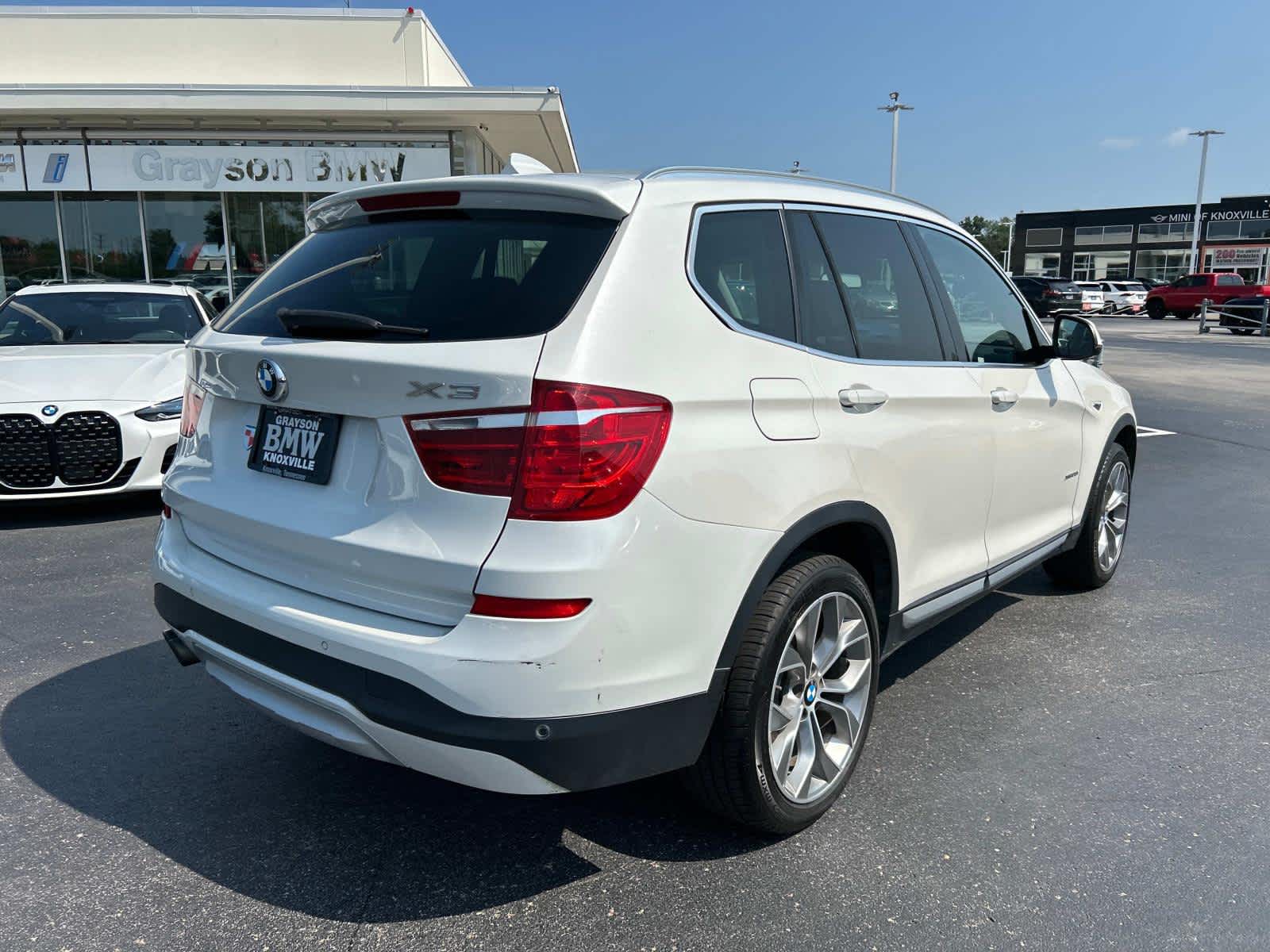 2017 BMW X3 xDrive28i 3