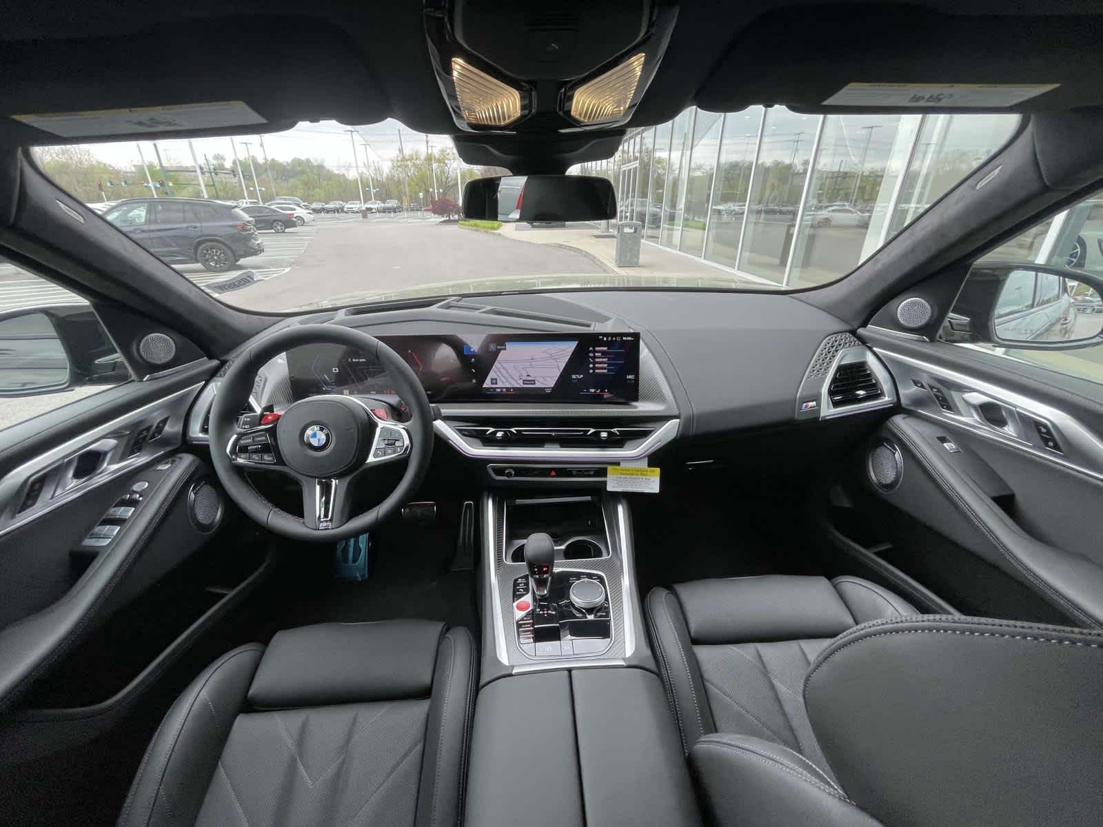2024 BMW XM  14