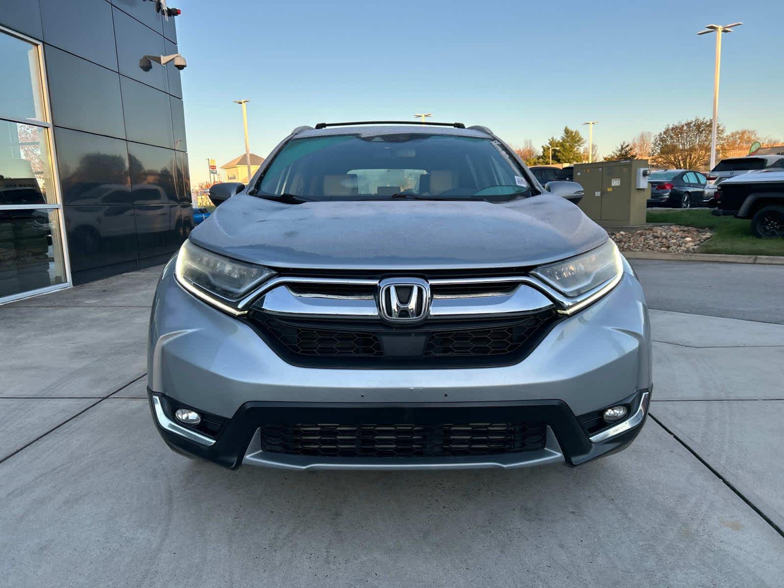 2017 Honda CR-V Touring 3