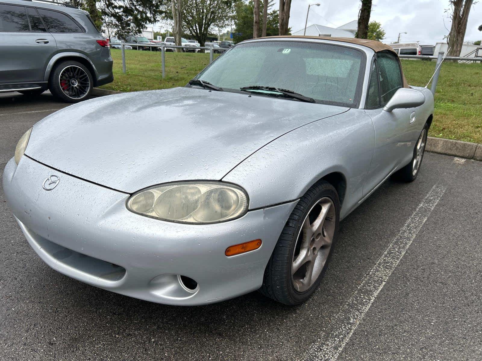 2001 Mazda MX-5 Miata Base 2