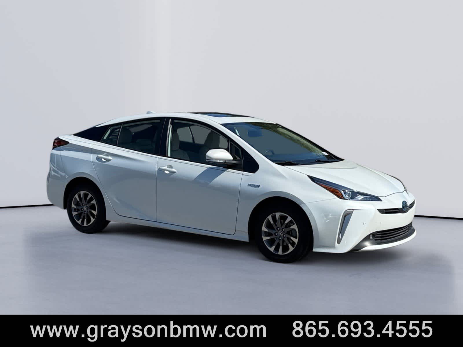 White (Wind Chill Pearl) 2022 Toyota Prius Hatchback Front-Wheel Drive Continuously Variable Transmission