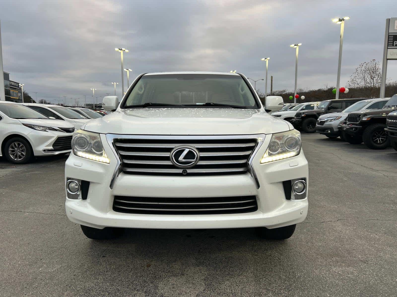 2013 Lexus LX 570  8