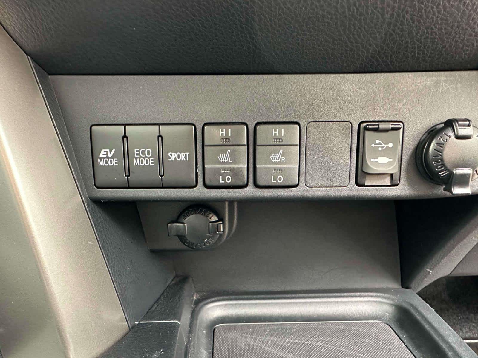 2018 Toyota RAV4 Hybrid Limited 22