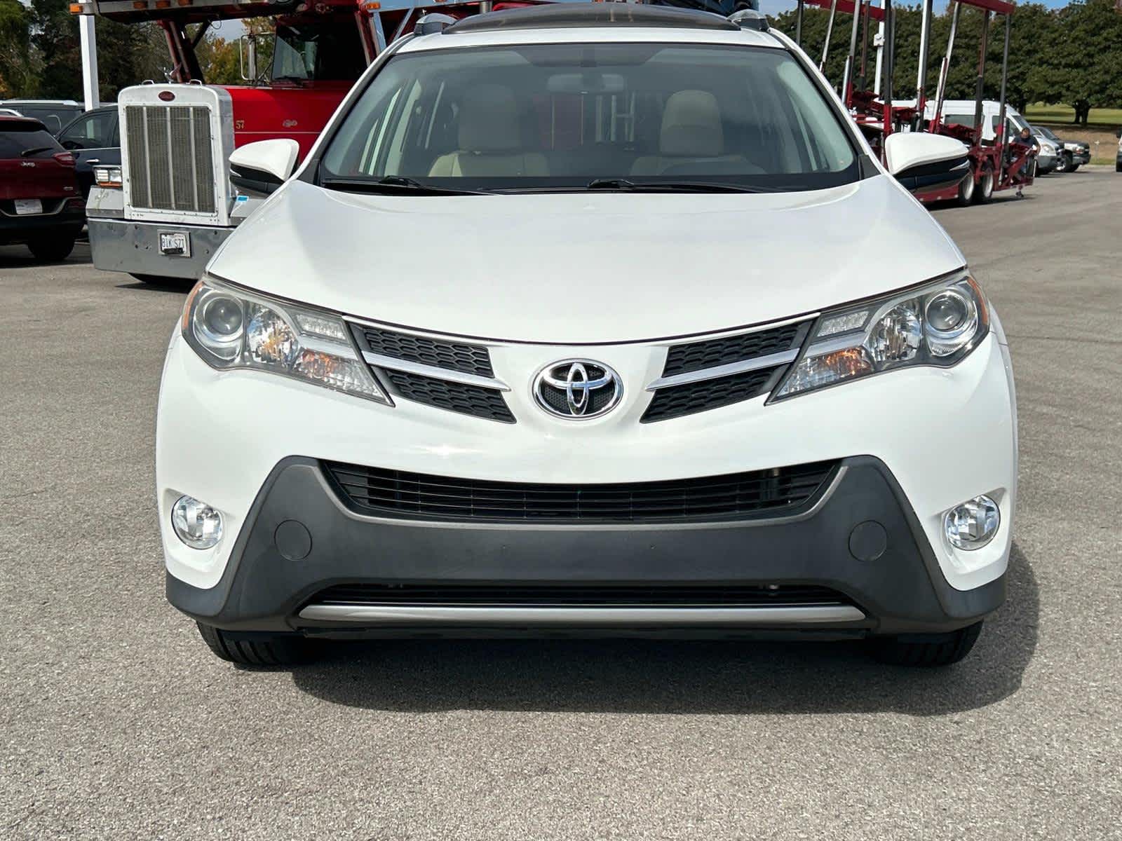 2015 Toyota RAV4 XLE 8