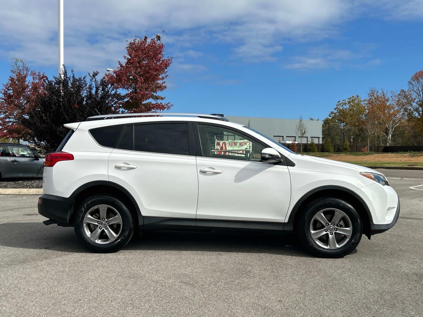 2015 Toyota RAV4 XLE 2