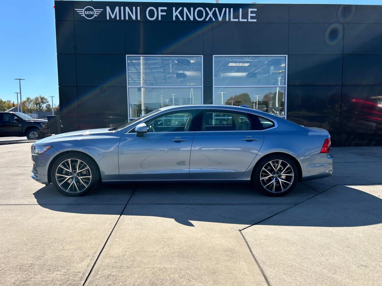 2018 Volvo S90 Momentum 1