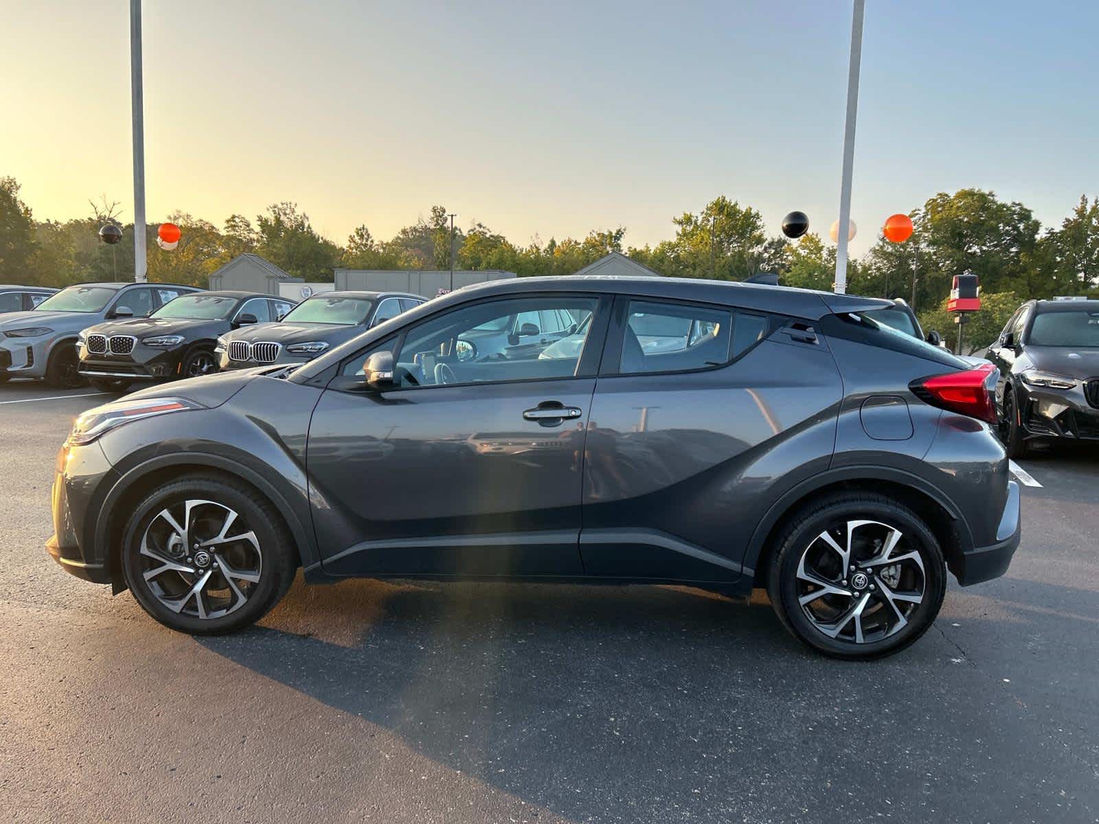 2022 Toyota C-HR XLE 5