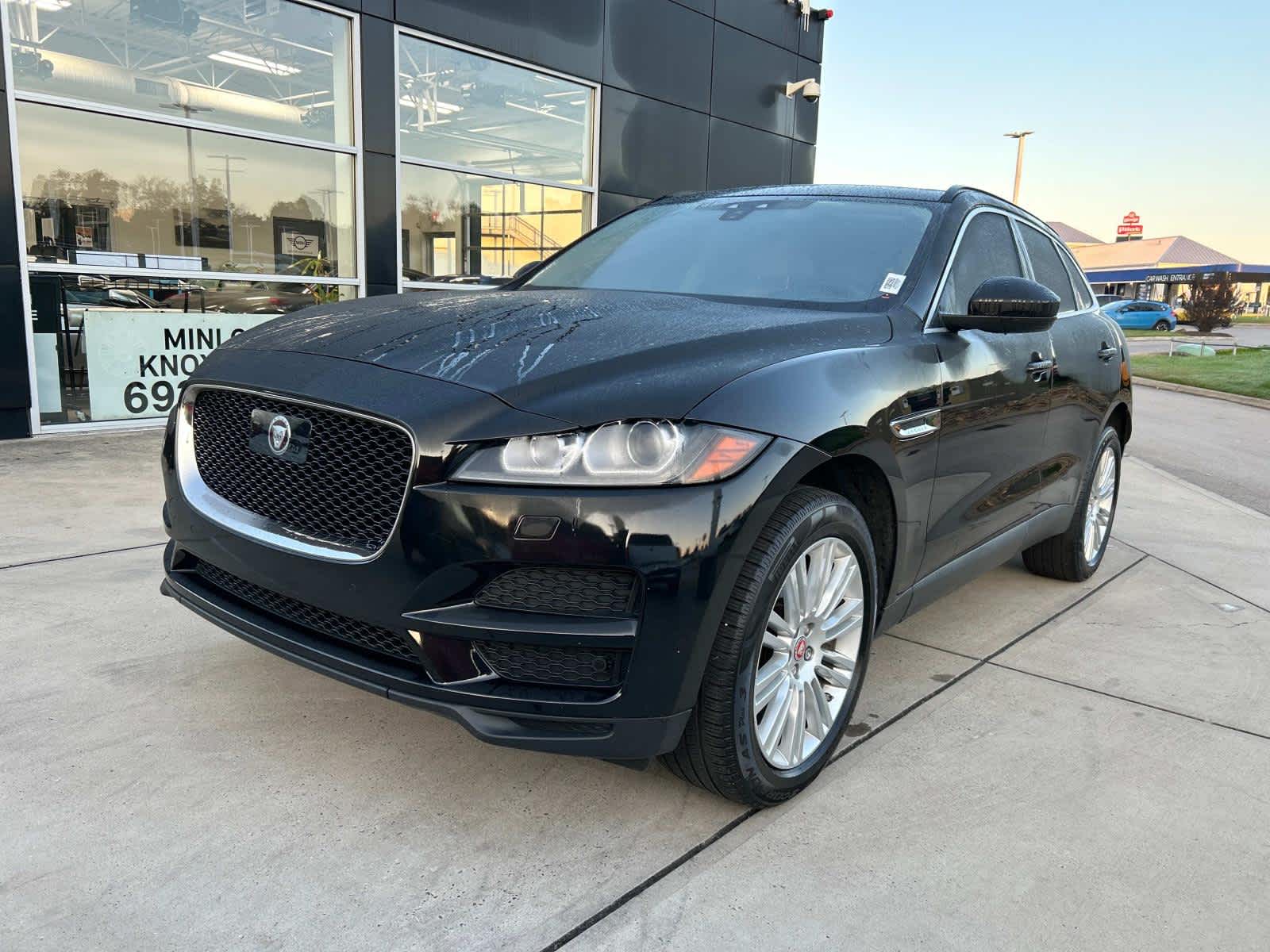 2019 Jaguar F-PACE 25t Premium 2