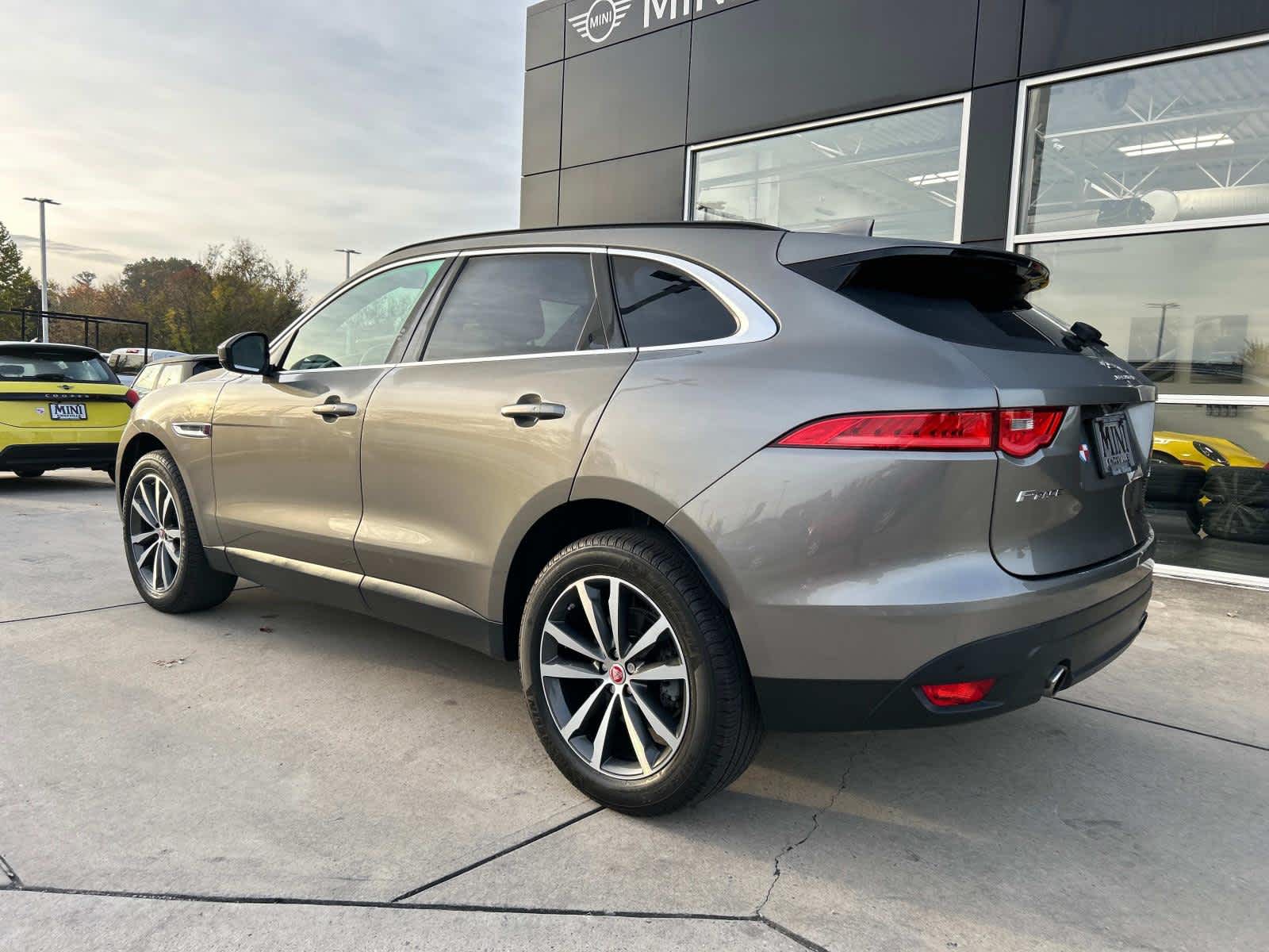 2019 Jaguar F-PACE 30t Prestige 8