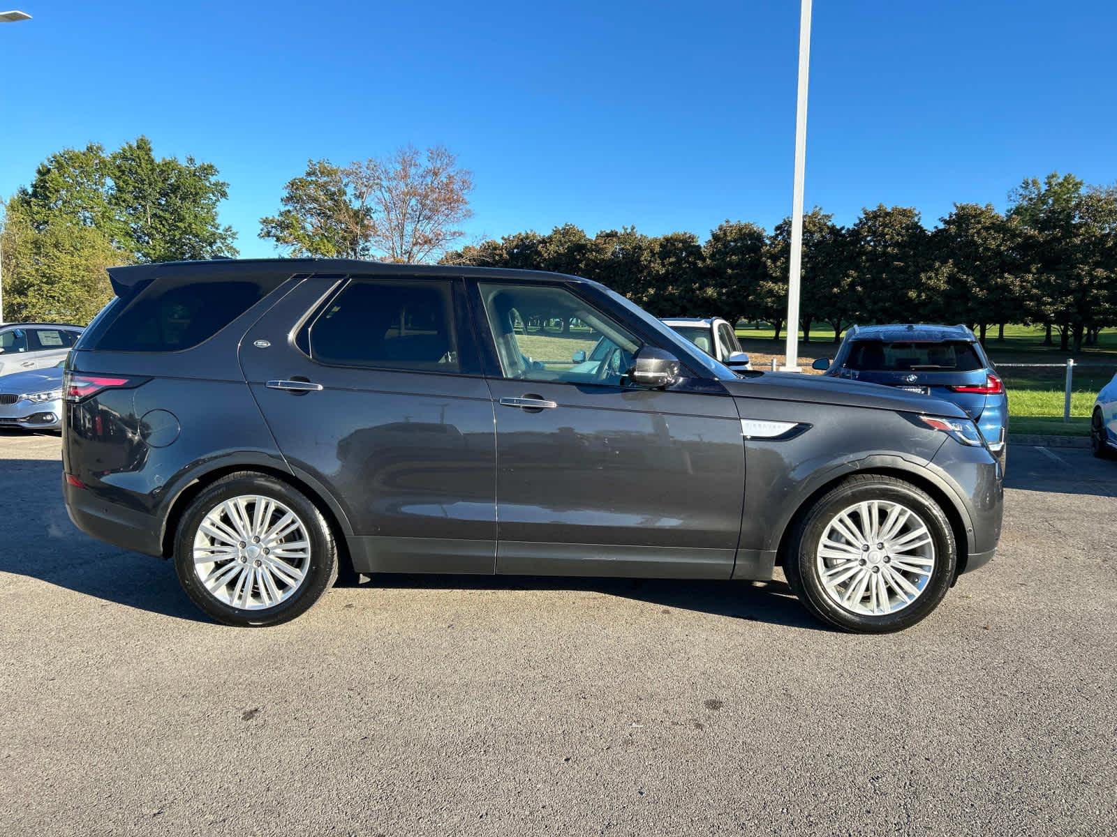 2019 Land Rover Discovery HSE Luxury 2