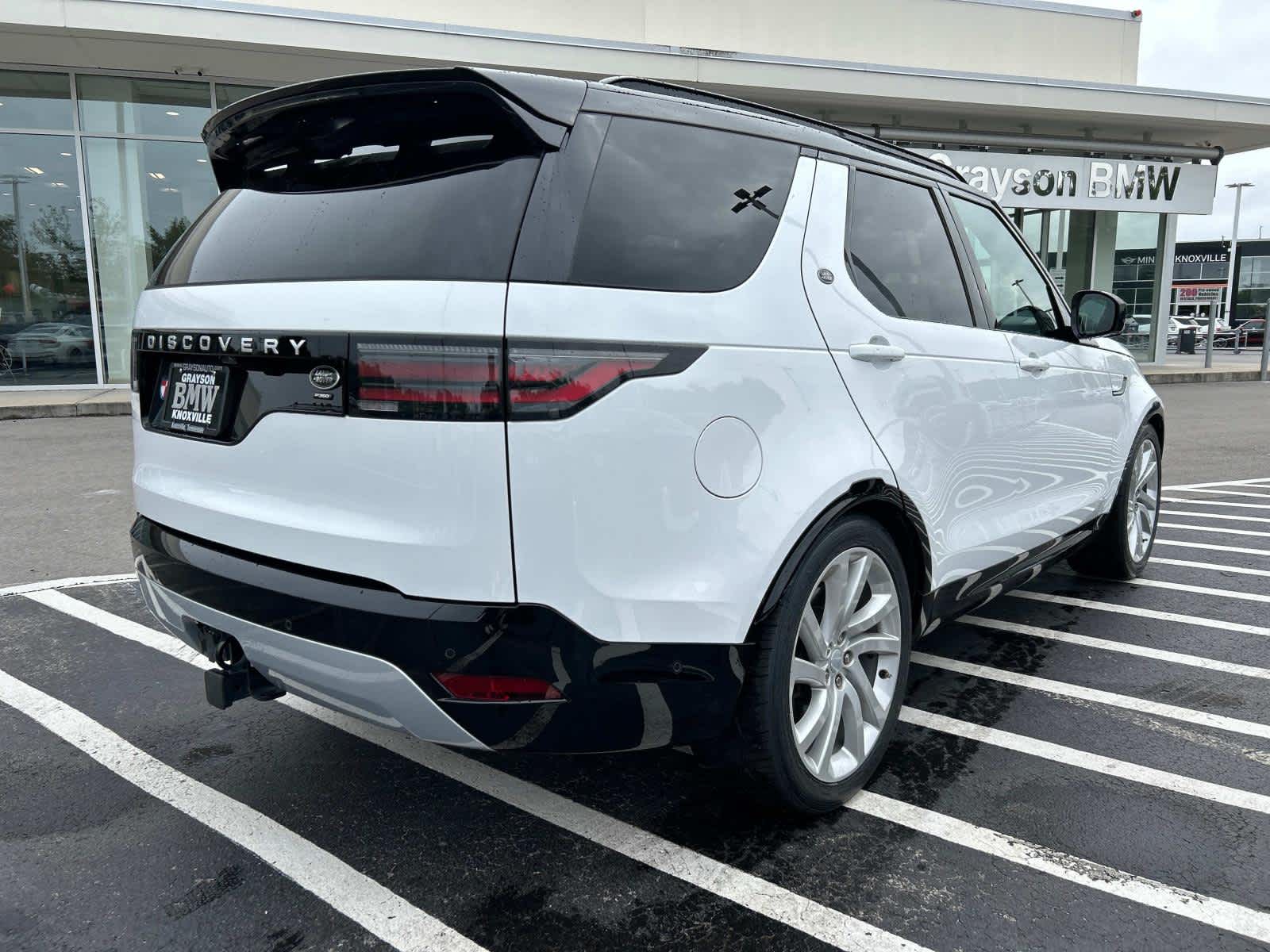 2023 Land Rover Discovery Metropolitan Edition 3