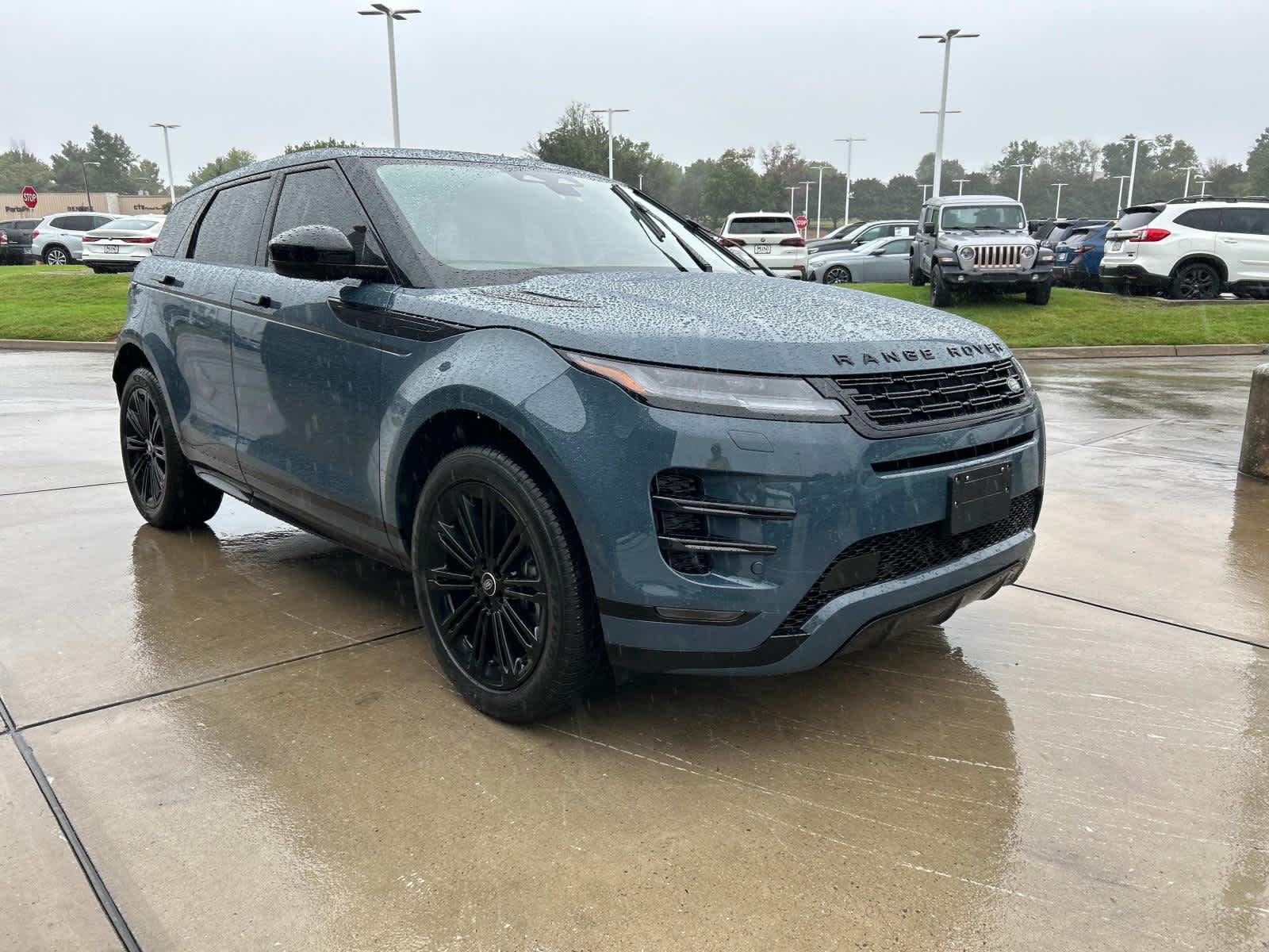 2024 Land Rover Range Rover Evoque Dynamic SE 4