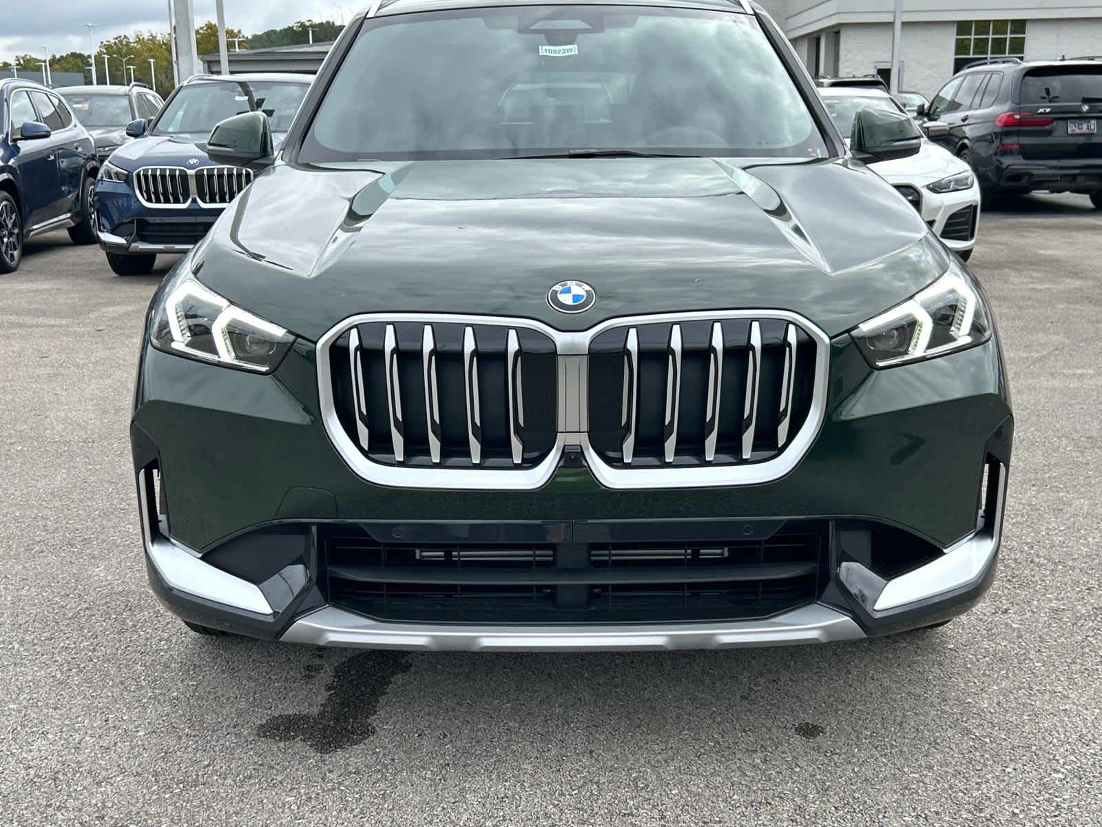 2025 BMW X1 xDrive28i 8